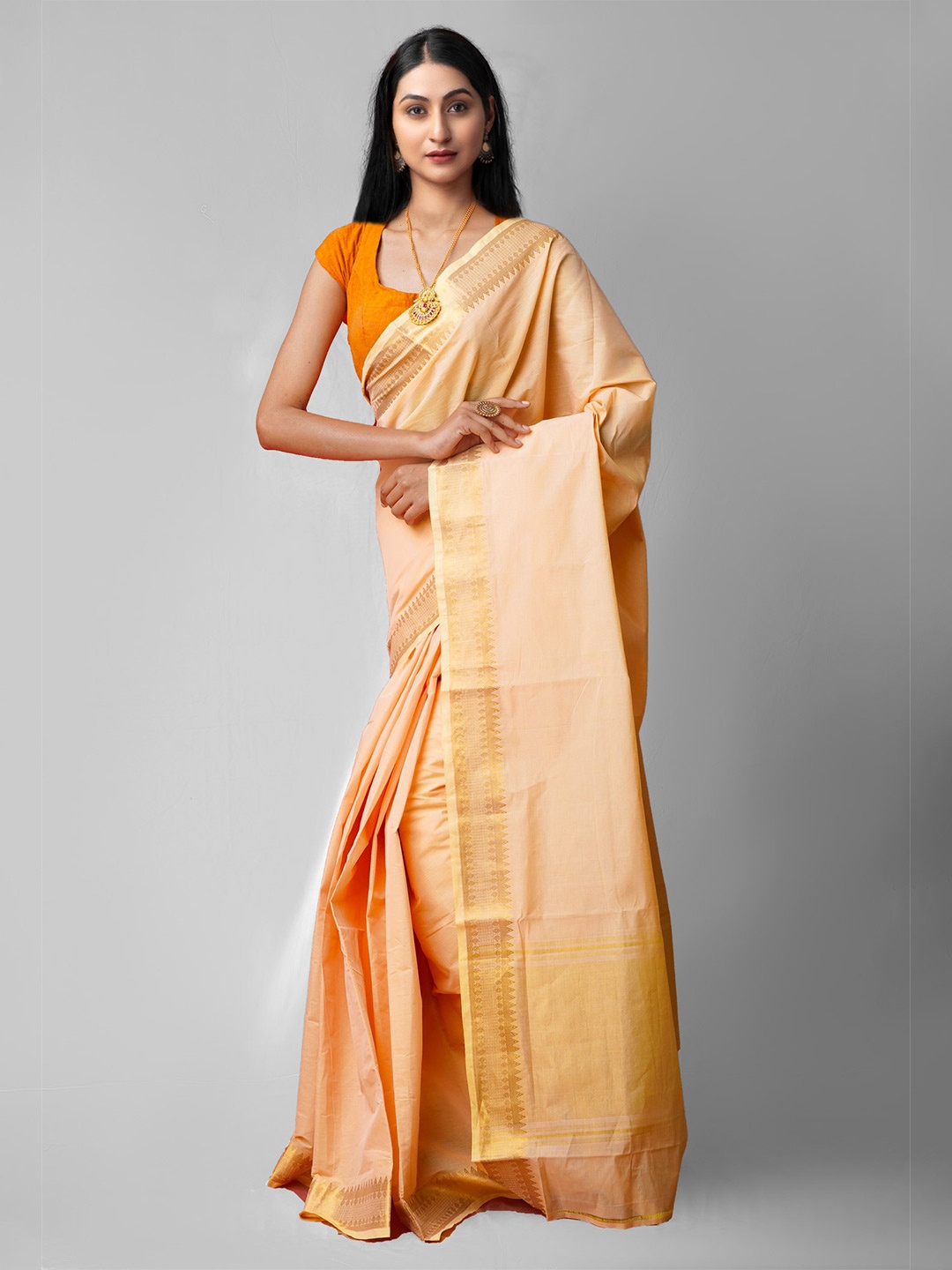 

Unnati Silks Peach-Coloured & Gold-Toned Zari Pure Cotton Mangalagiri Saree