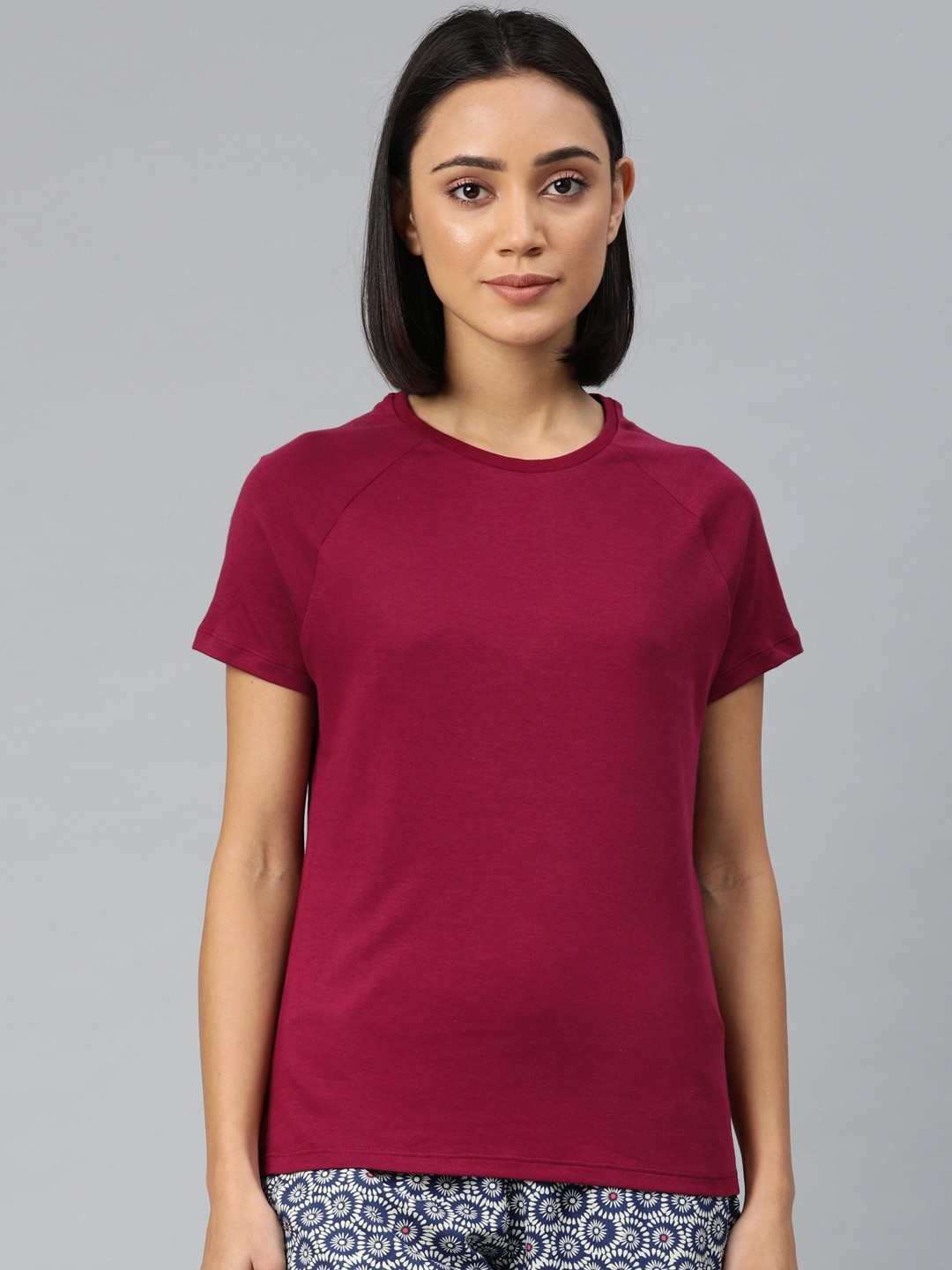 

Van Heusen Women Maroon Solid Round Neck Lounge T-shirt