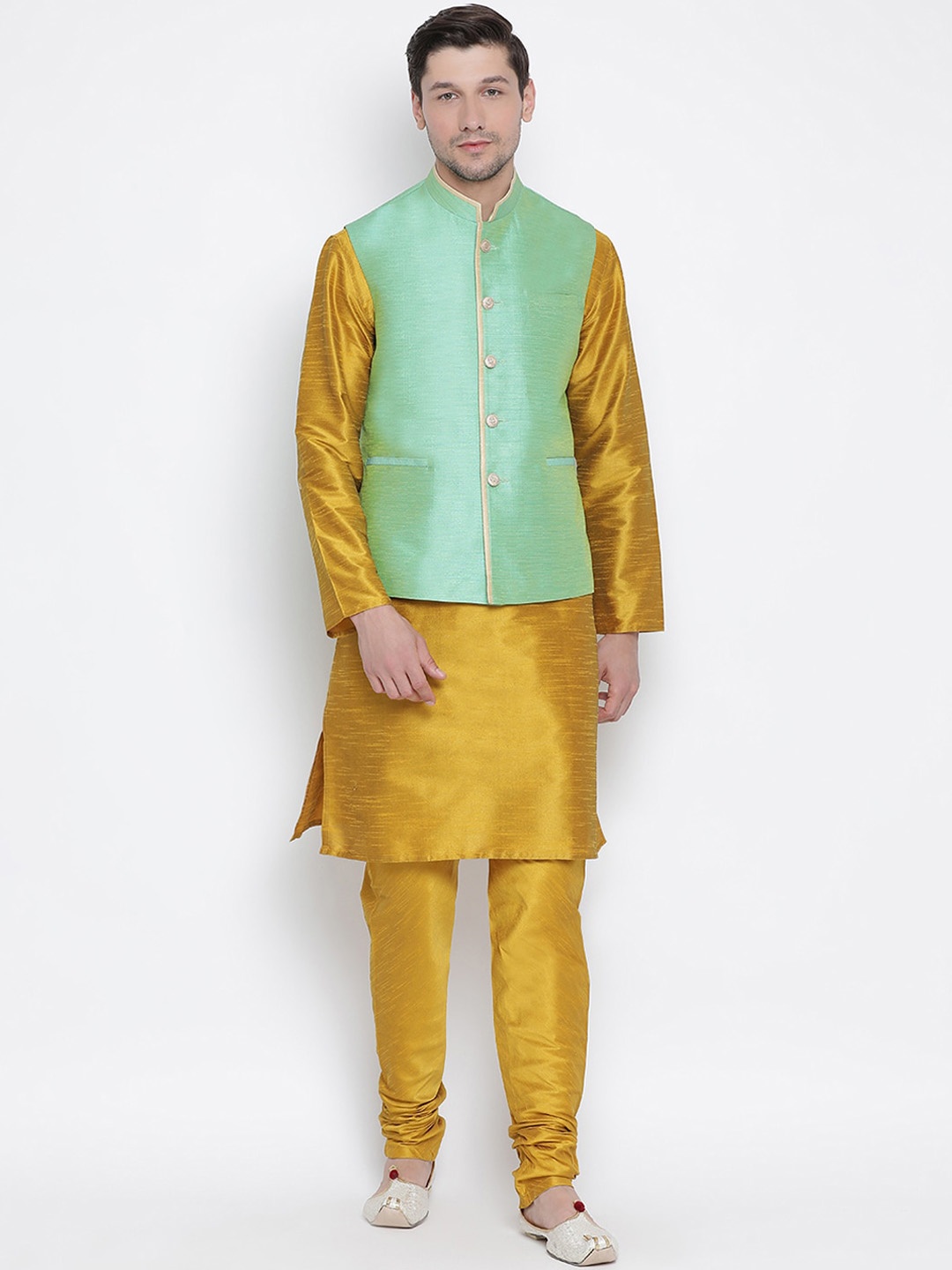 

VASTRAMAY Men Mustard Yellow Layered Kurta with Pyjamas