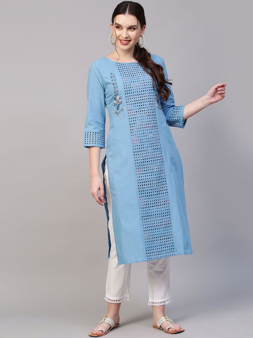 

FASHOR Women Blue Printed Flared Sleeves Thread Work Kurta