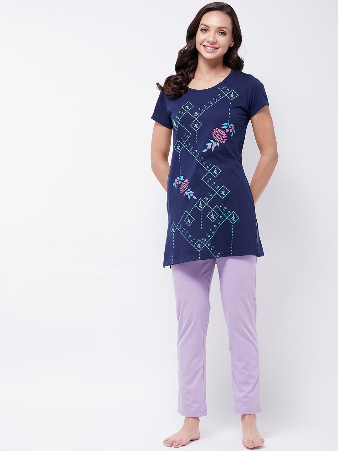 

Modeve Women Navy Blue & Purple Printed Night suit