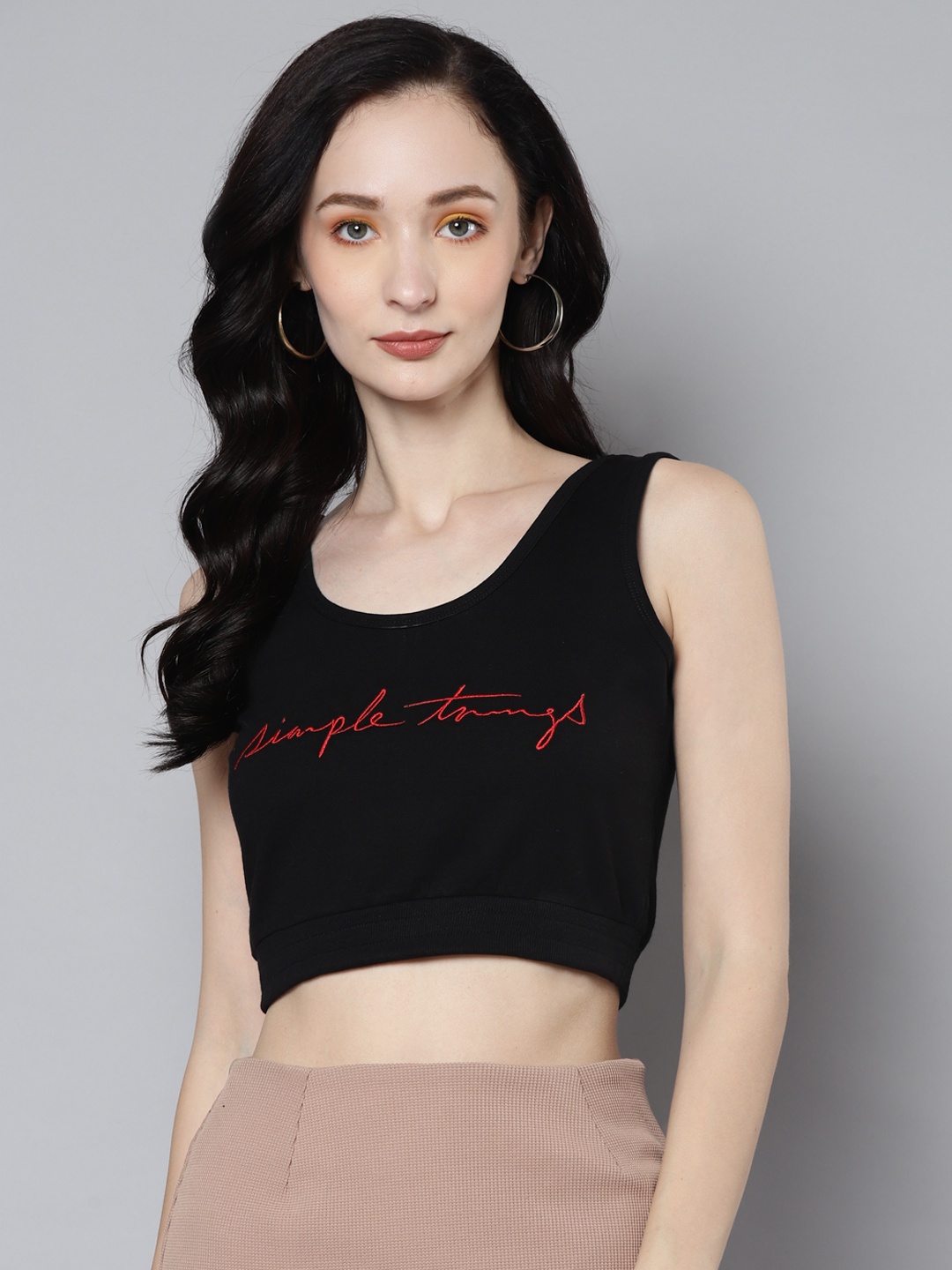

SASSAFRAS Black Embroidered Crop Top