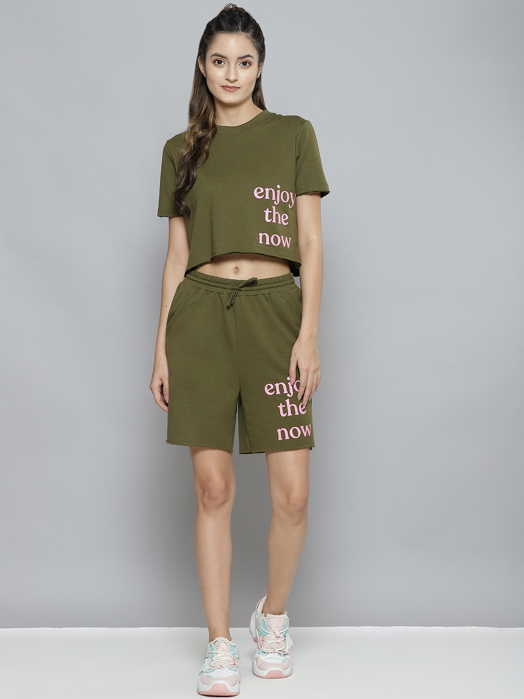 

SASSAFRAS Women Olive Green & Pink Typography Print Crop T-shirt with Shorts