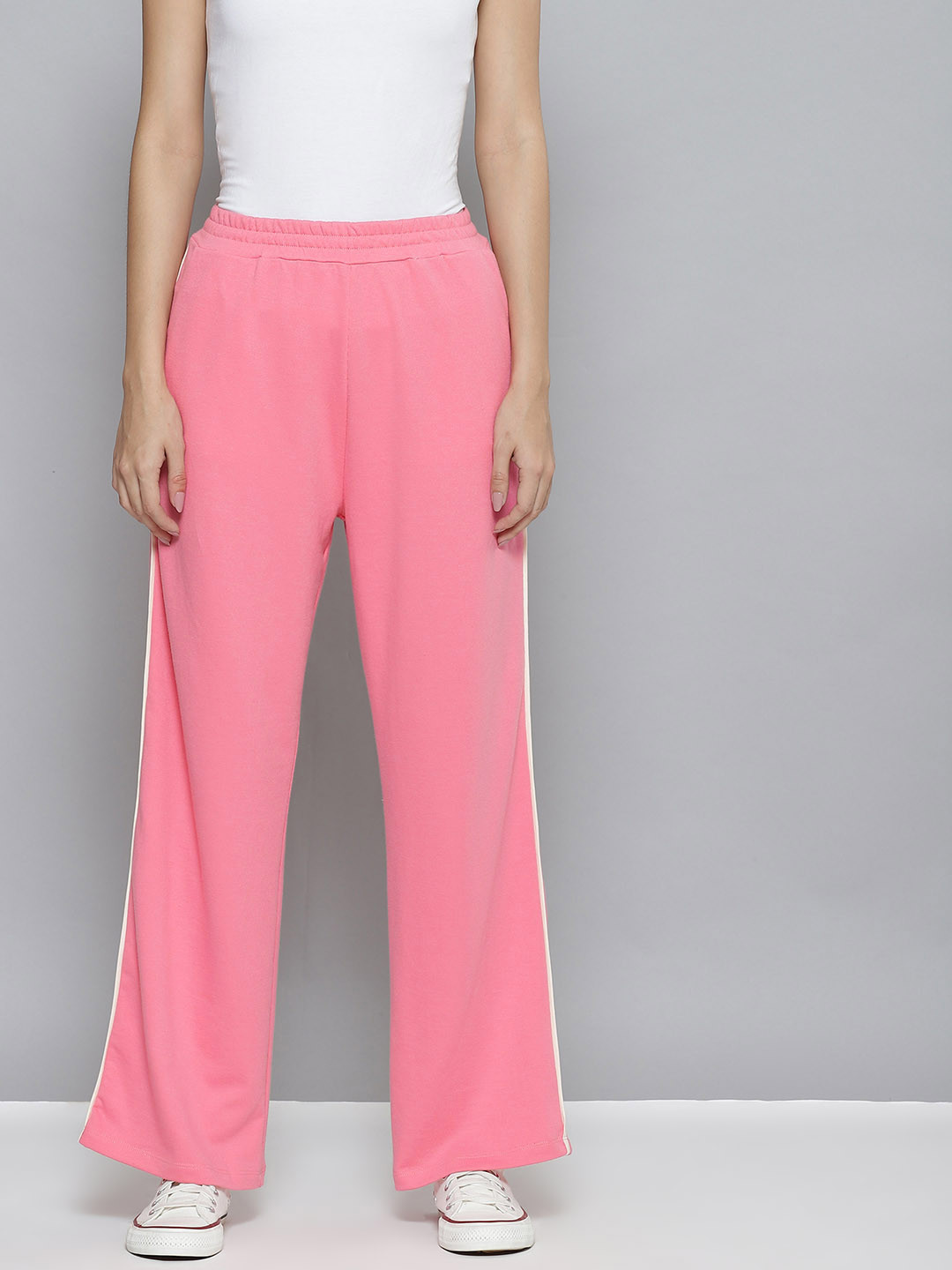 

SASSAFRAS Women Pink Solid Straight Fit Track Pants