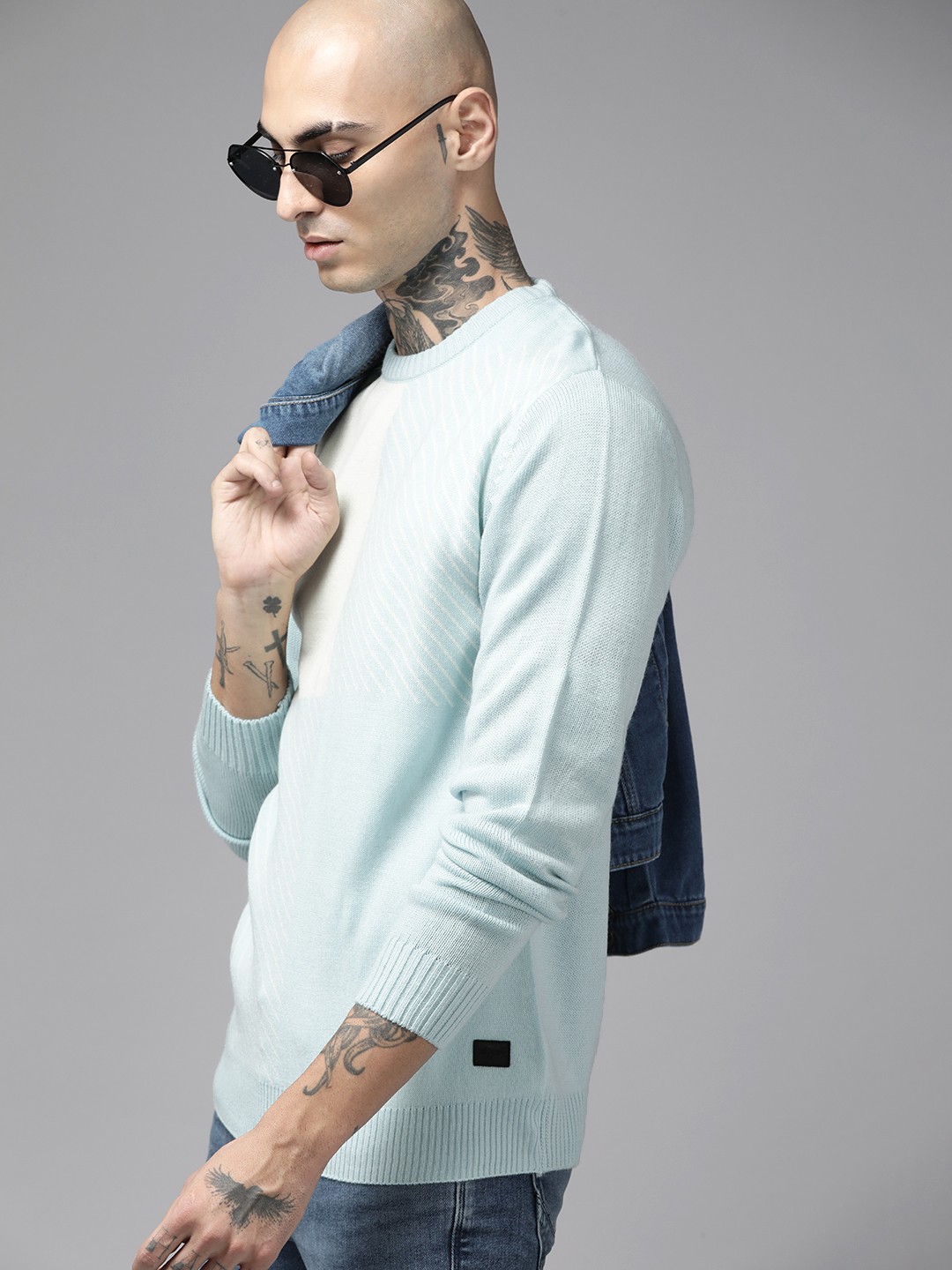 

The Roadster Lifestyle Co. Men Blue & Off White Colourblocked Pullover