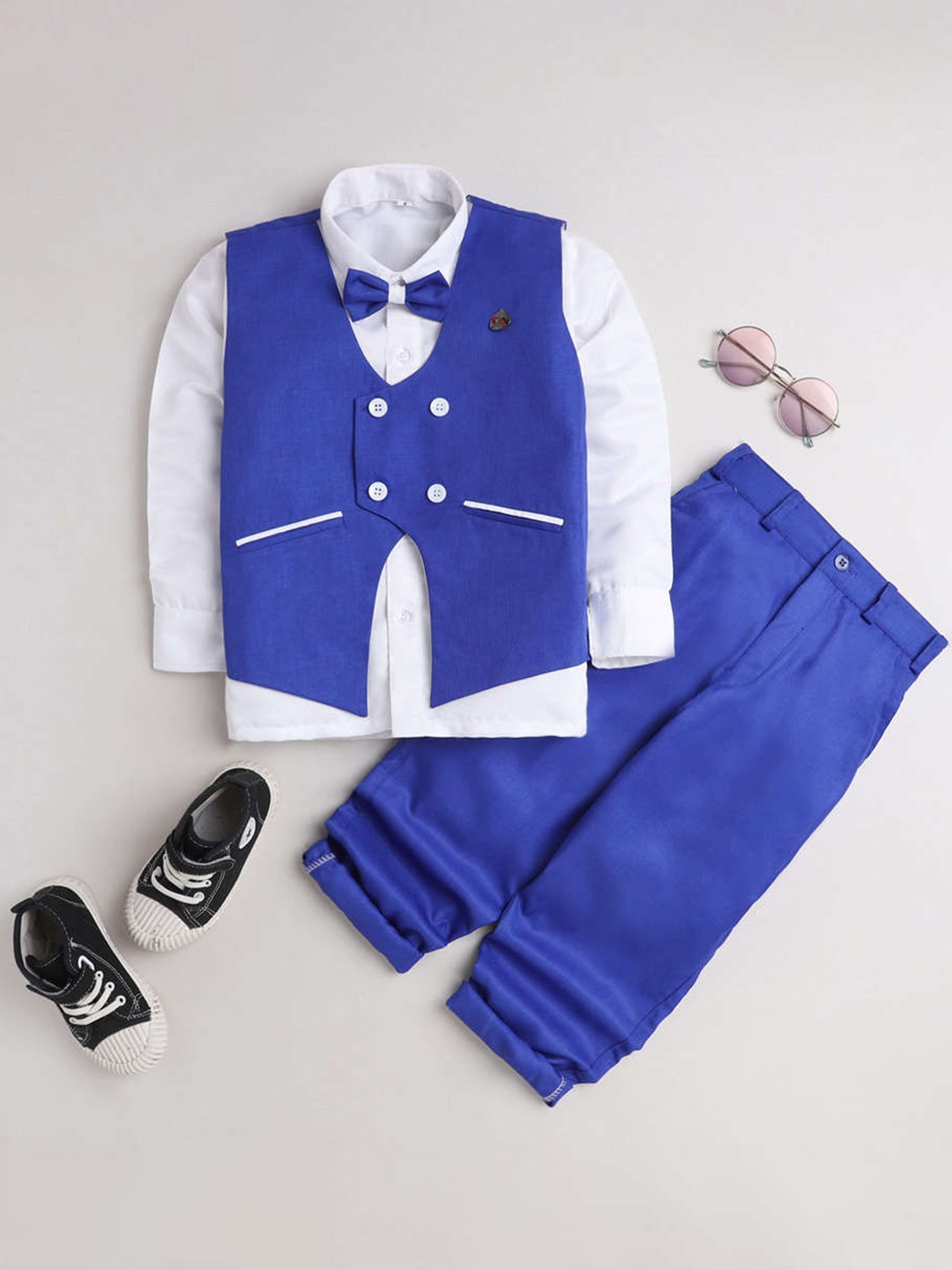 

DKGF FASHION Boys Navy Blue & White Solid 3 Piece Cotton Blend Suit