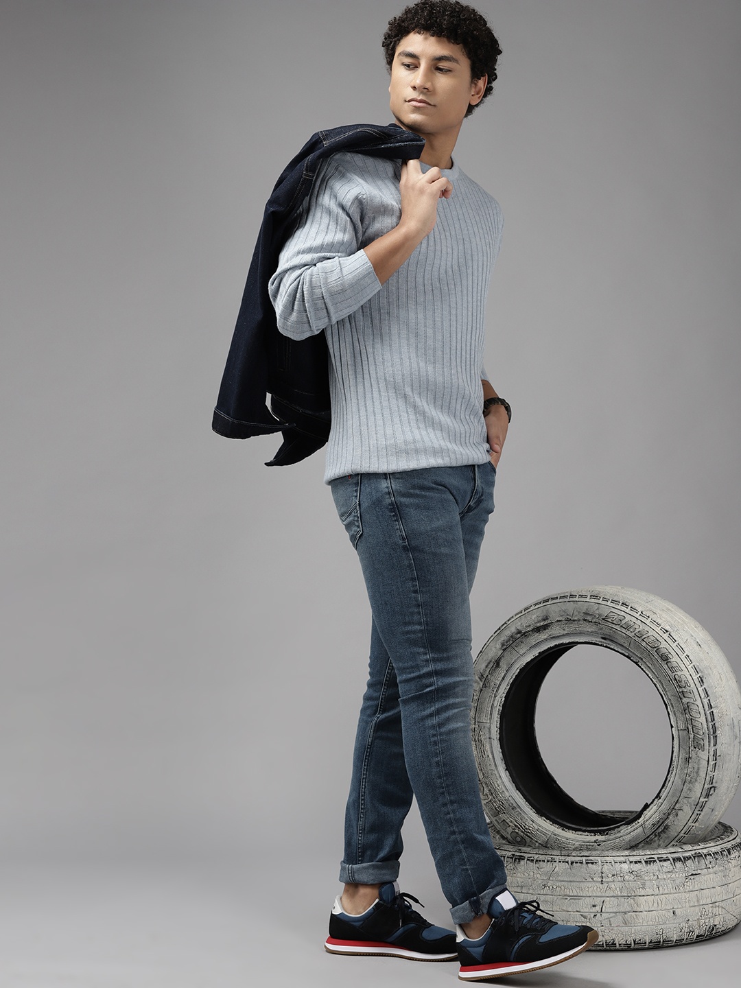 

Roadster Men Blue Self Striped Acrylic Pullover