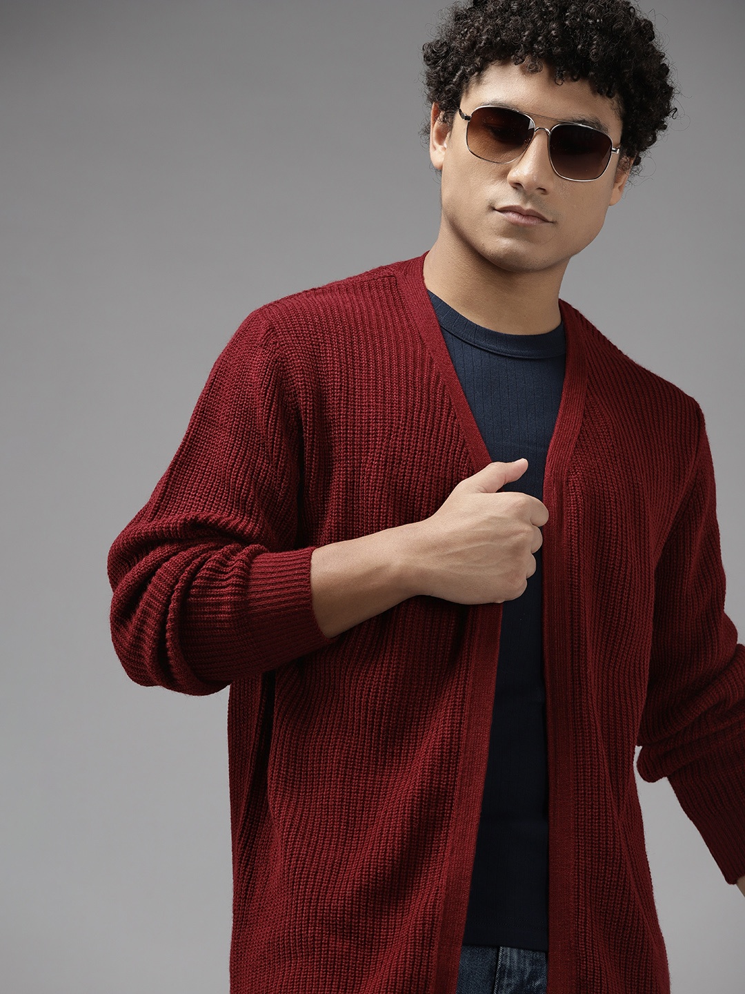 

The Roadster Lifestyle Co. Men Maroon Self-Design Acrylic Front-Open Sweater
