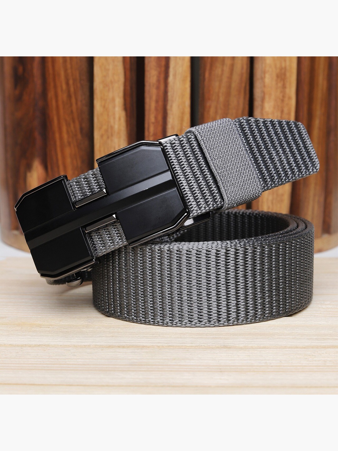 

Kastner Men Grey Woven Design Belt