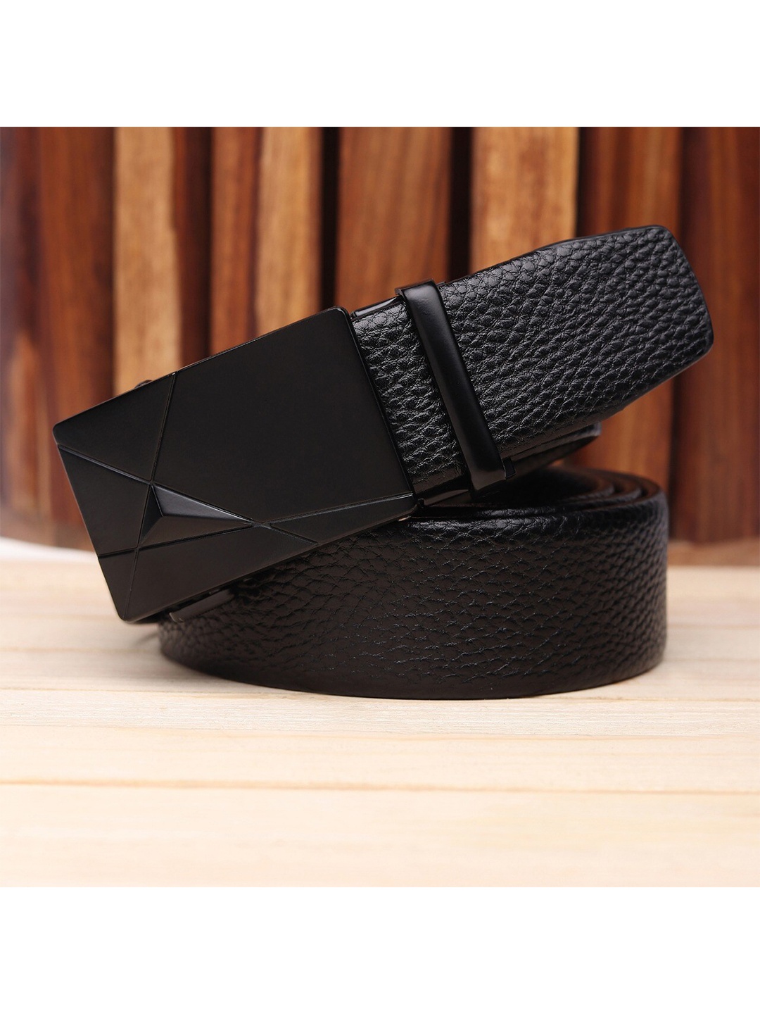 

Kastner Men Black Textured Belt