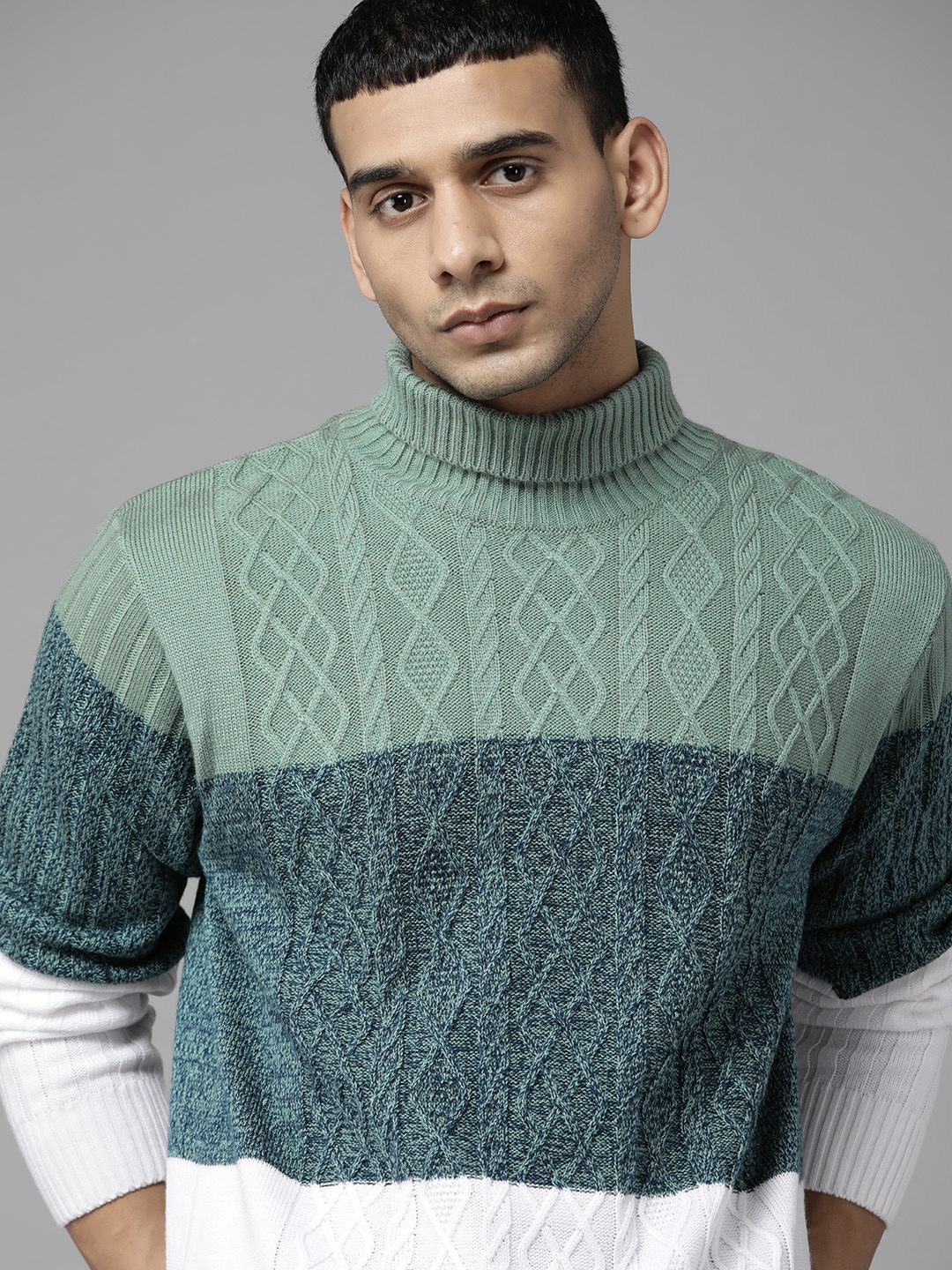 

The Roadster Lifestyle Co. Men Green Striped Turtle Neck Pullover With Cable Knit Detail