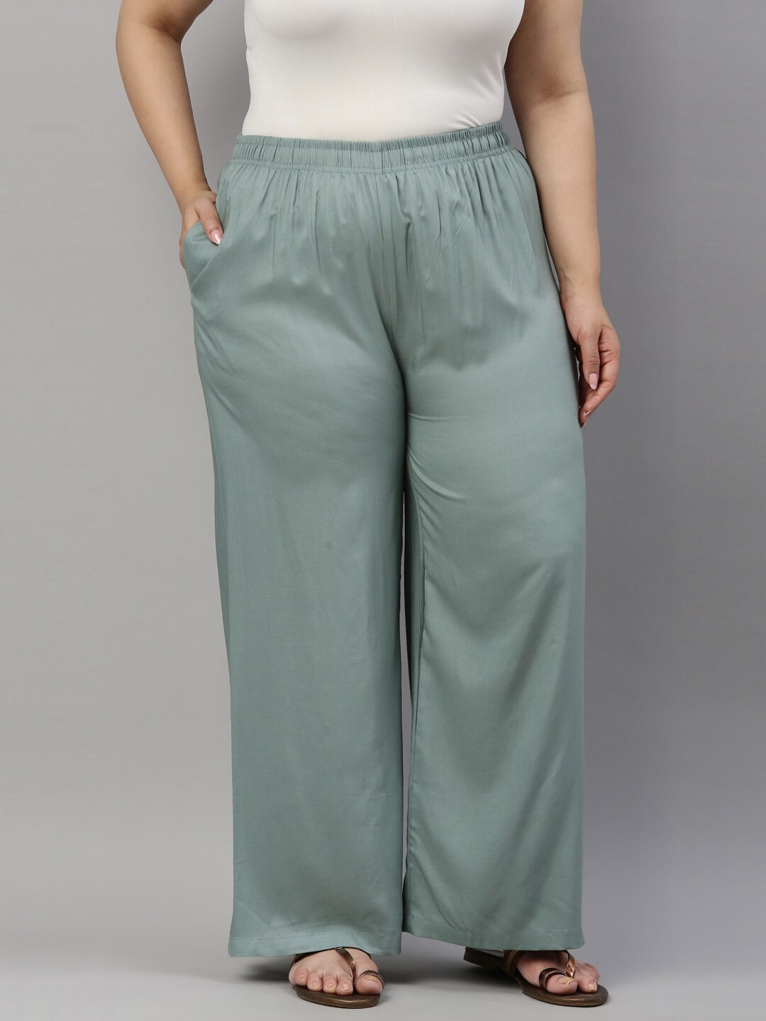 

Go Colors Women Green Solid Pure Cotton Wide Leg Palazzos