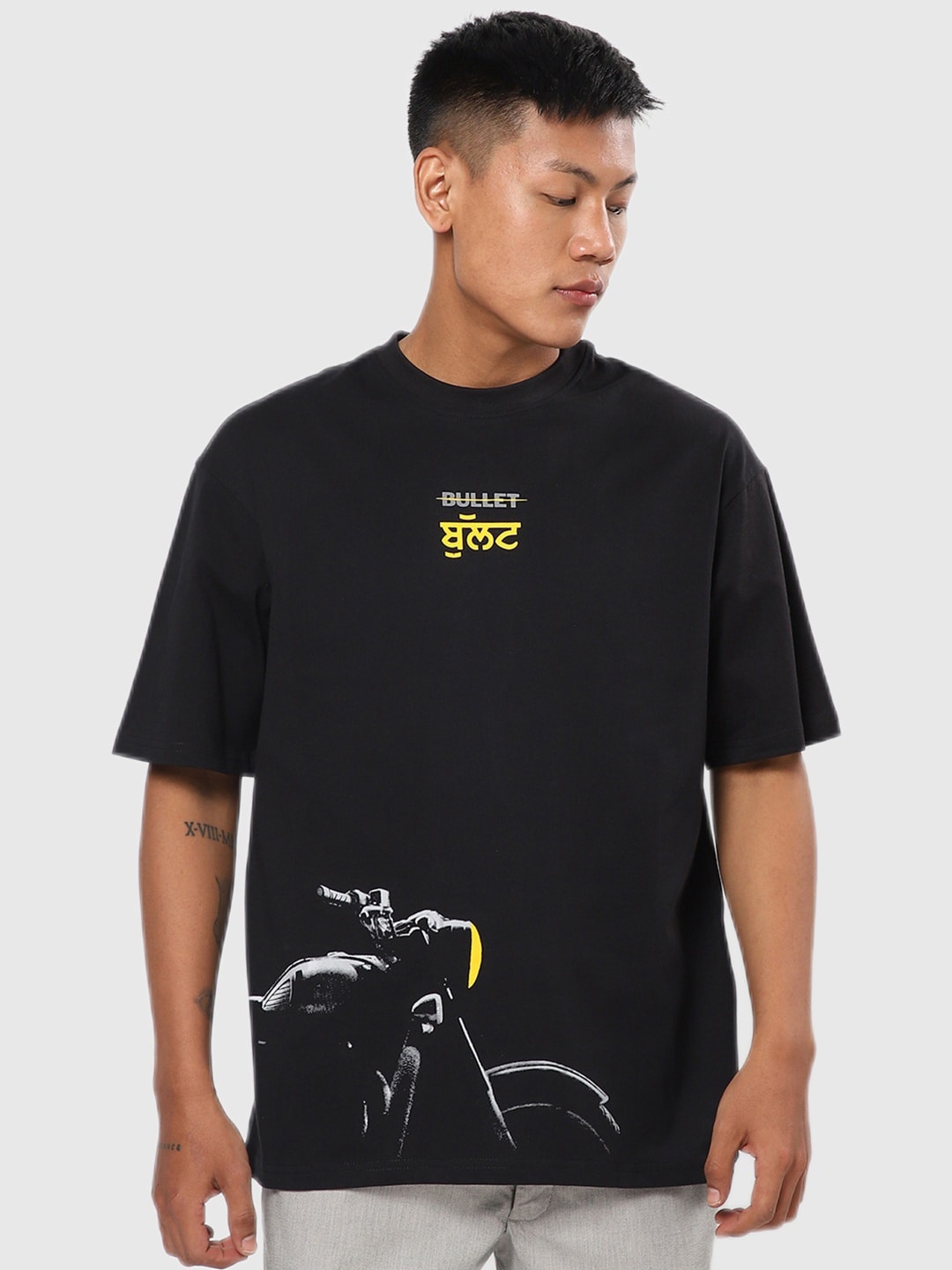 

Bewakoof Men Black & Yellow Biker Printed Oversized T-shirt
