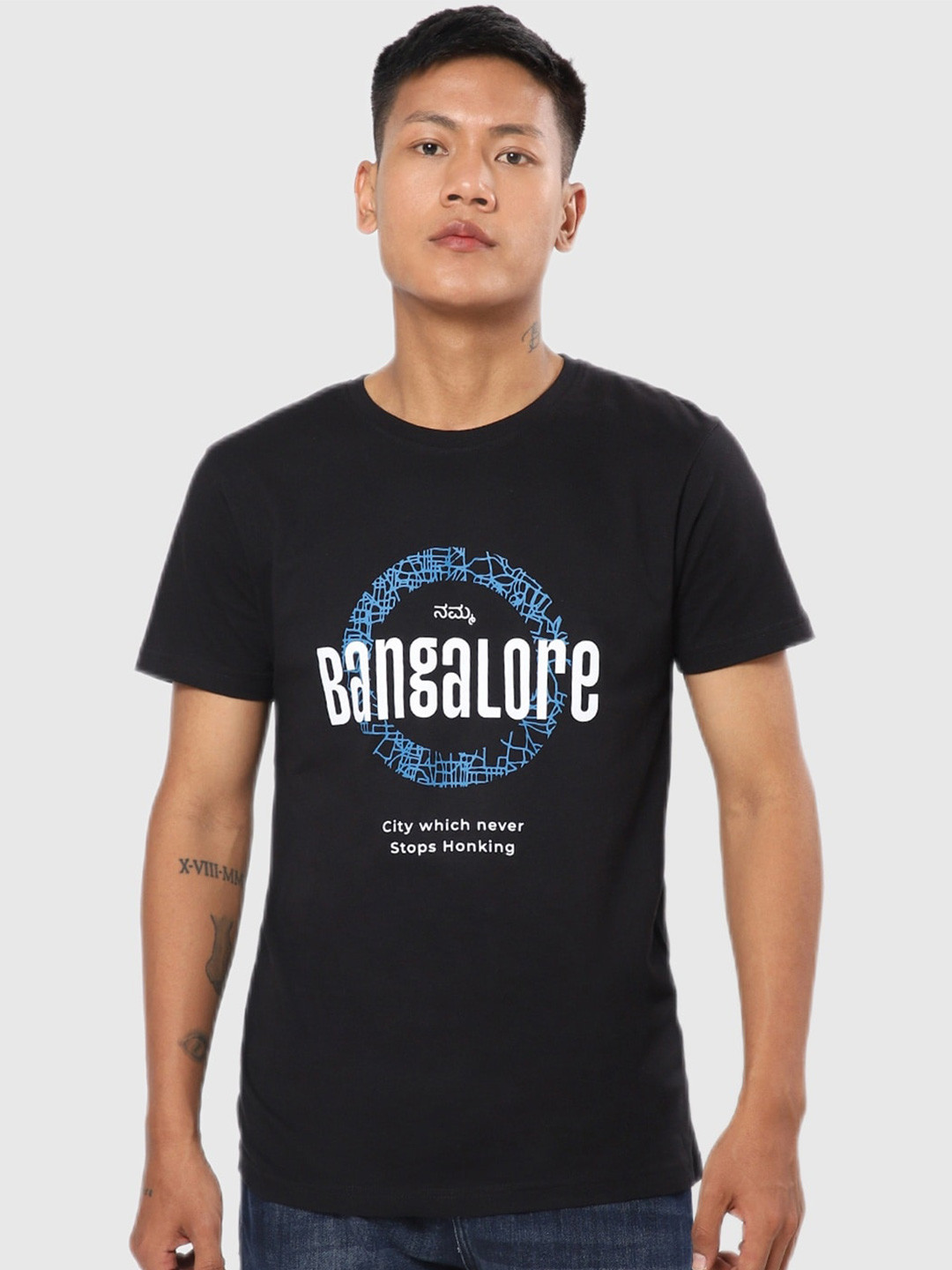 

Bewakoof Men Black Typography Printed Applique Outdoor T-shirt