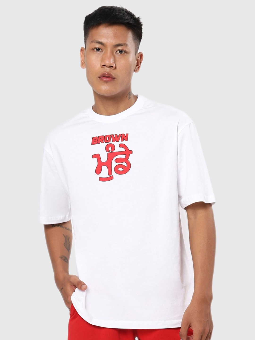 

Bewakoof Men White Typography Printed Applique Loose Outdoor T-shirt