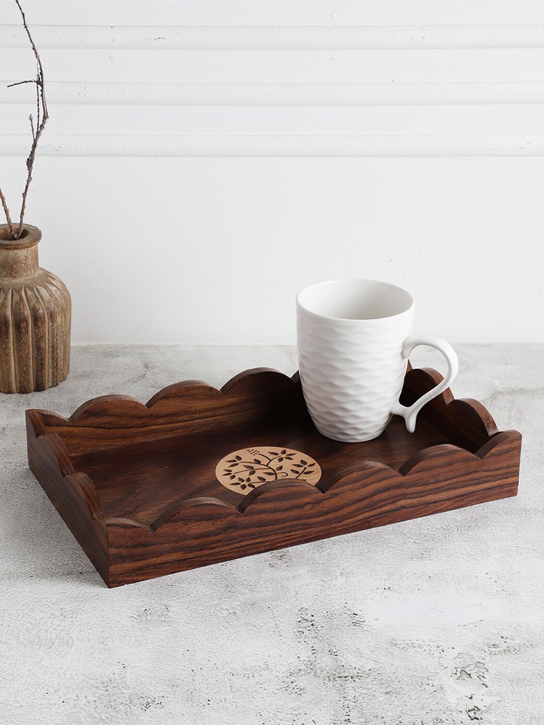 

VarEesha Brown Rectangular Sheesham Wooden Tray