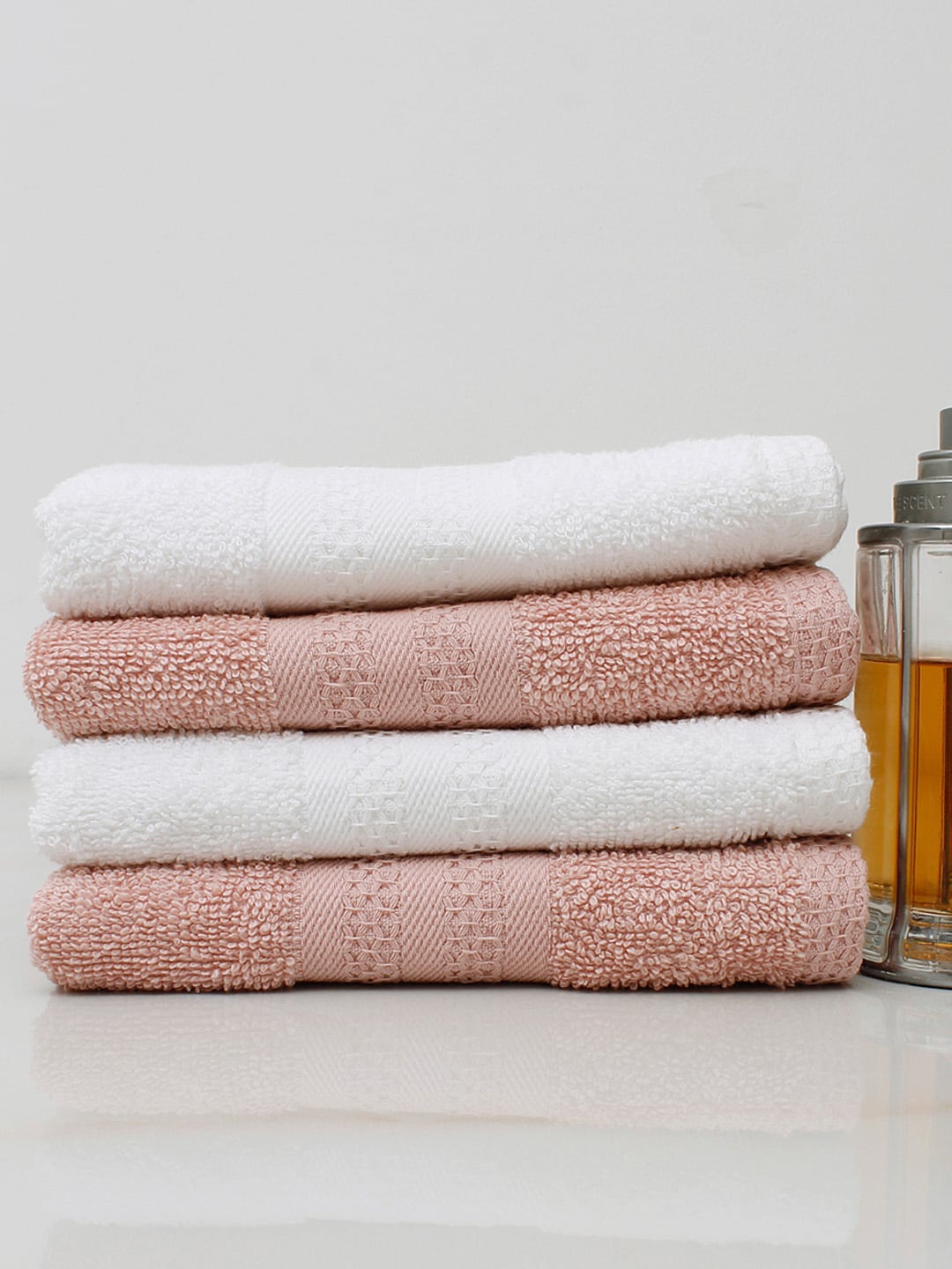 

AVI Living Pack of 4 Solid Pure Cotton Hand Towels, White