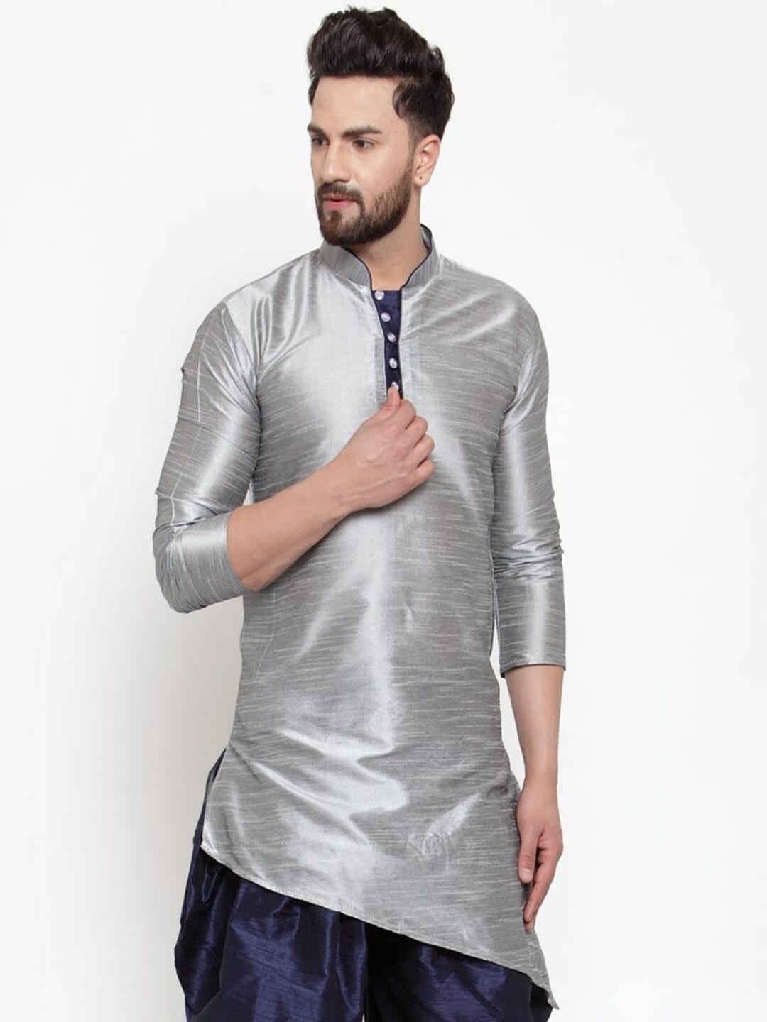 

Kaifoo Men Silver-Toned Thread Work Kurta