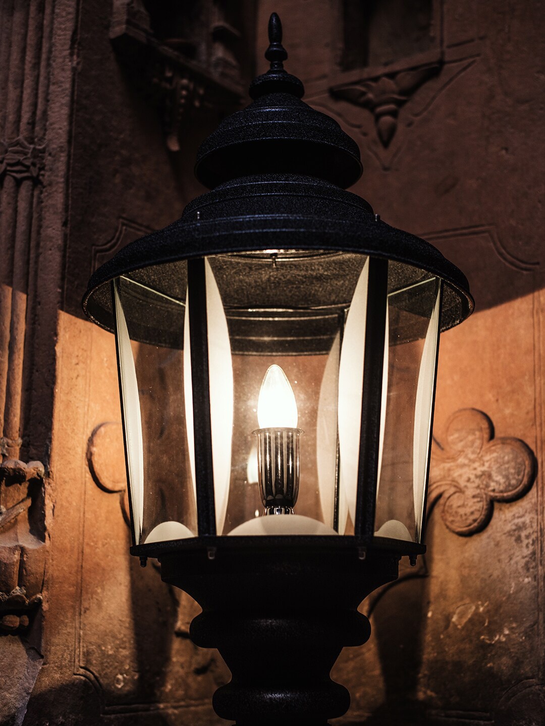 

Fos Lighting Black Large Contemporary Outdoor Lamp