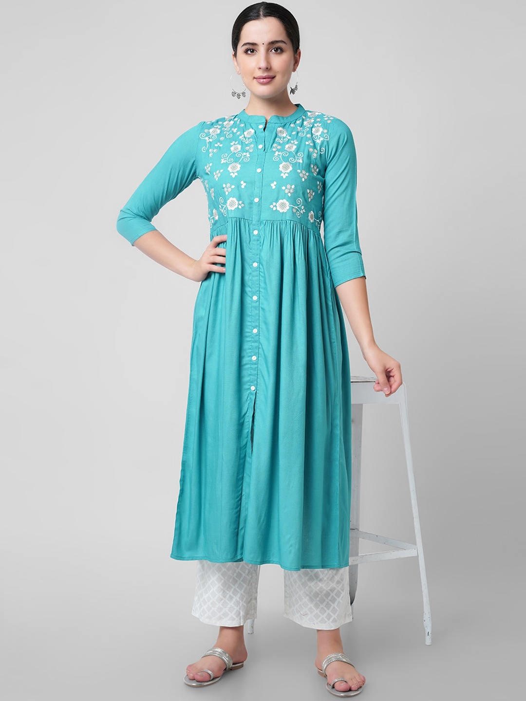 

KALINI Women Sea Green Printed Flared Sleeves Thread Work Handloom Kurta