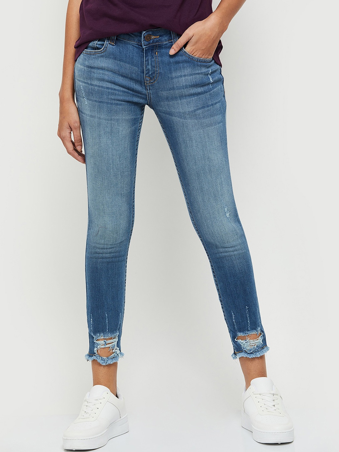 

max Women Blue Low Distress Light Fade Jeans