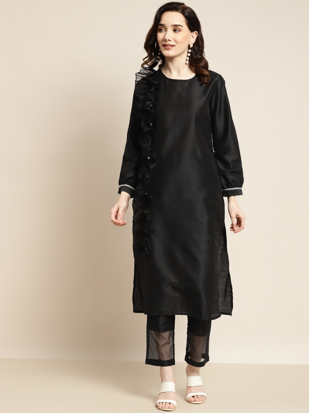 

Shae by SASSAFRAS Women Black Solid Ruffle Detail Kurta with Trousers