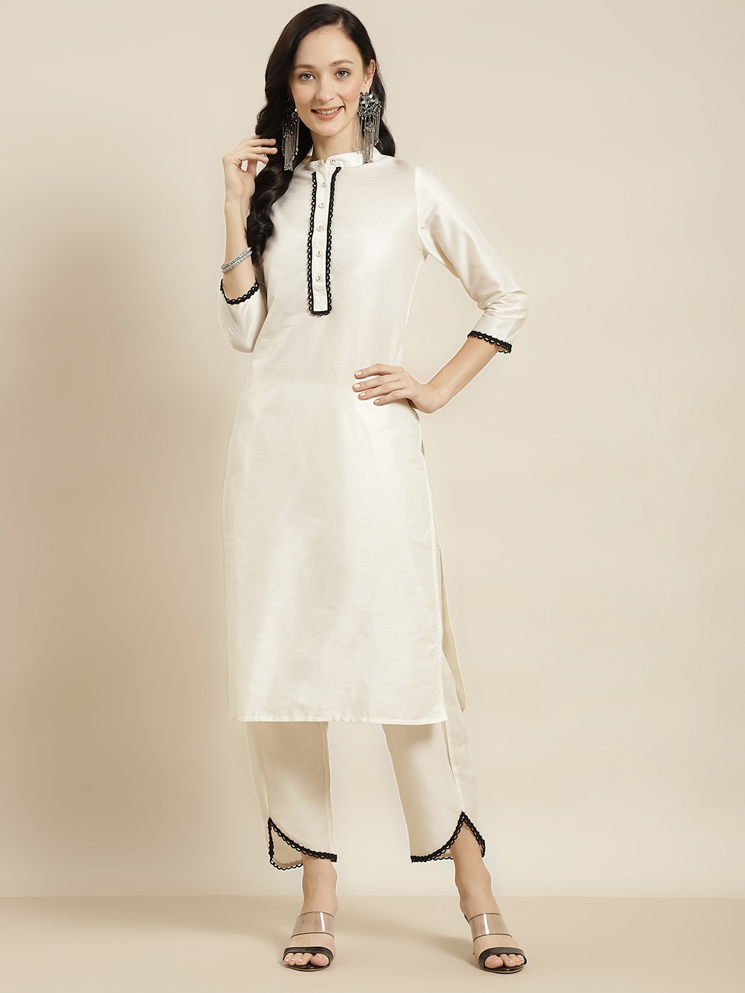 

Shae by SASSAFRAS Women Off-White Scallop Lace Insert Kurta With Tulip Pants