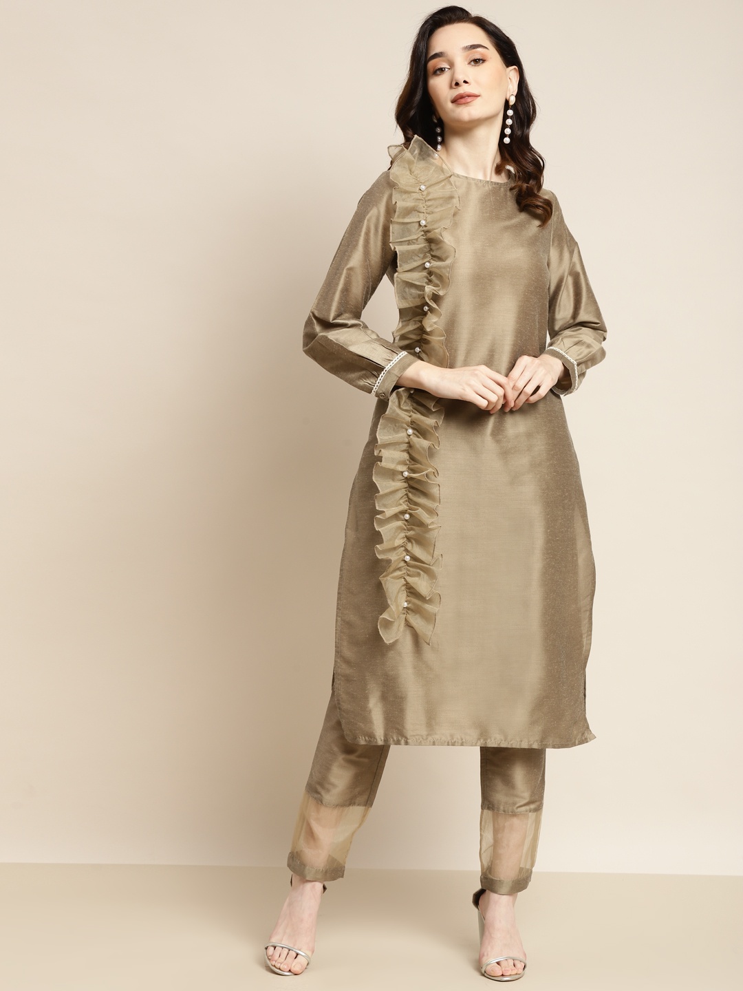 

Shae by SASSAFRAS Women Taupe Solid Ruffle Detail Kurta with Trousers
