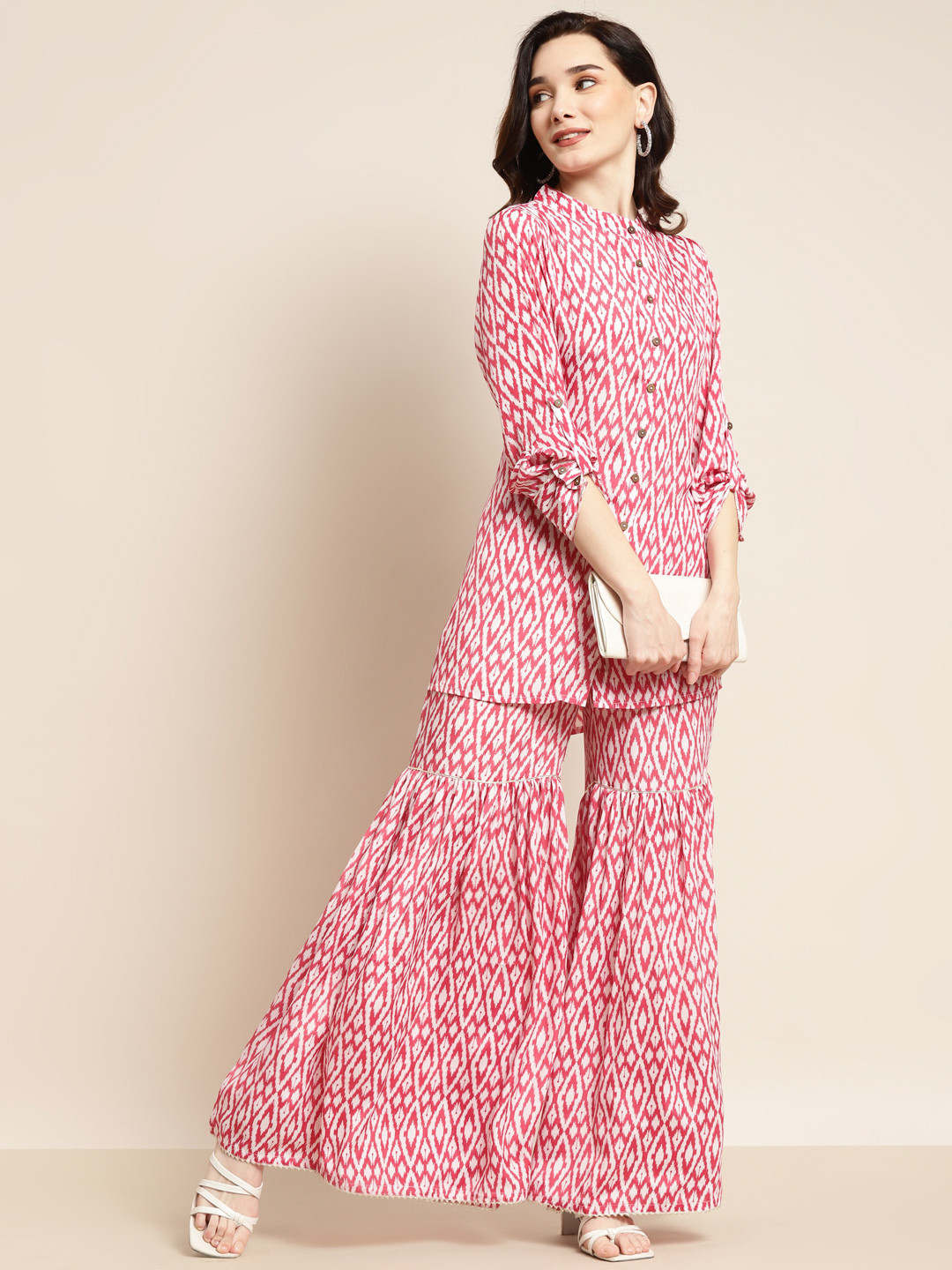 

Shae by SASSAFRAS Women Red & White Ikat Printed Kurta with Palazzos