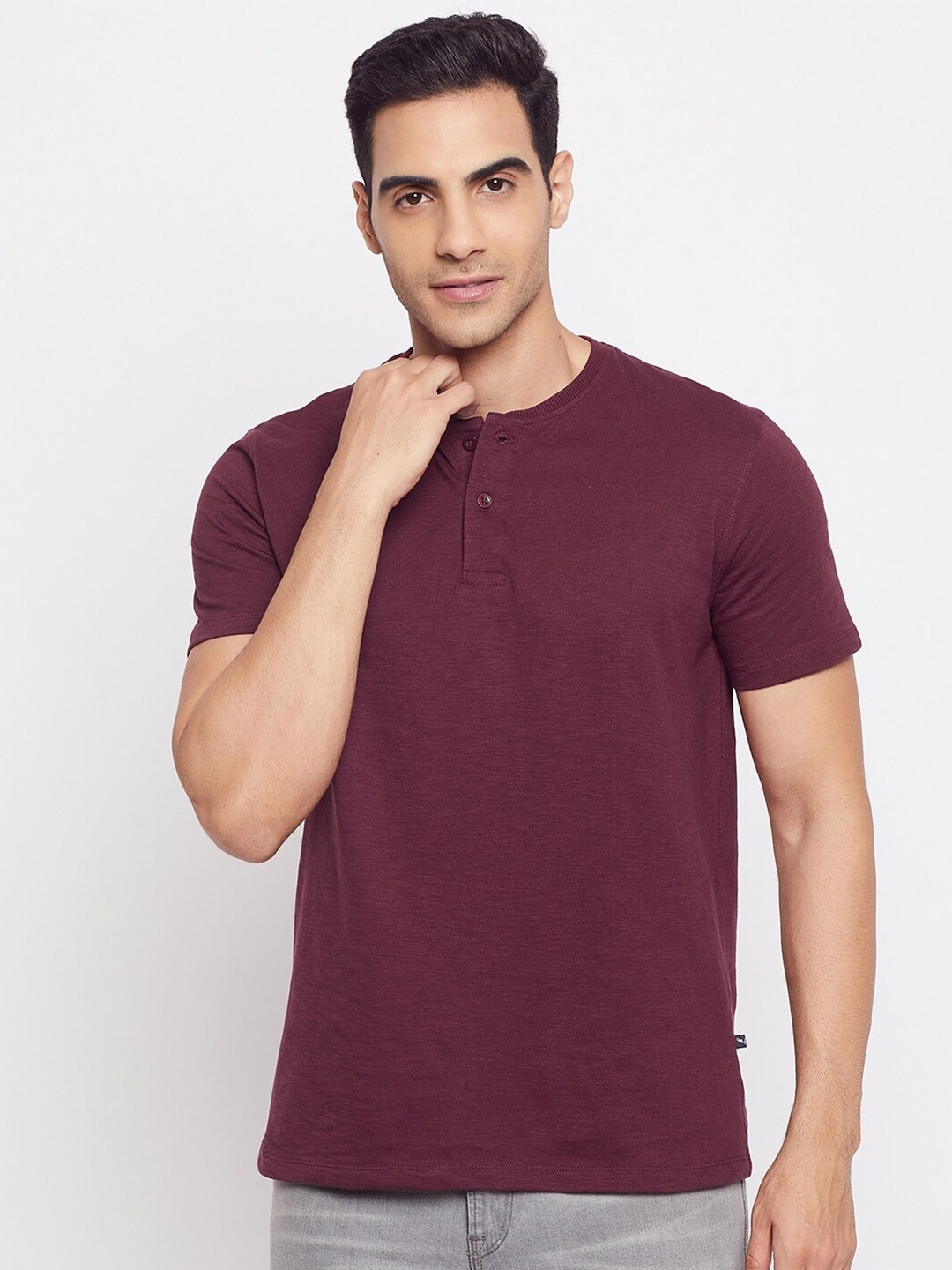 

HARBOR N BAY Men Maroon Henley Neck T-shirt