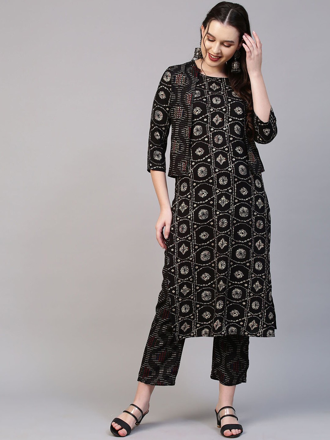 

FASHOR Women Black Ethnic Motifs Printed Kurti with Trousers