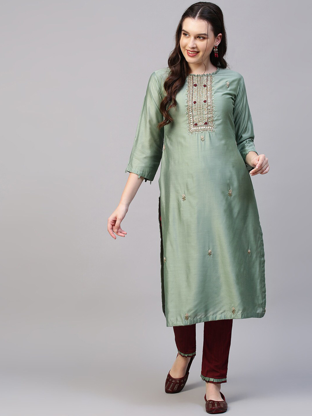 

FASHOR Women Green Embroidered Gotta Patti Kurta with Trousers