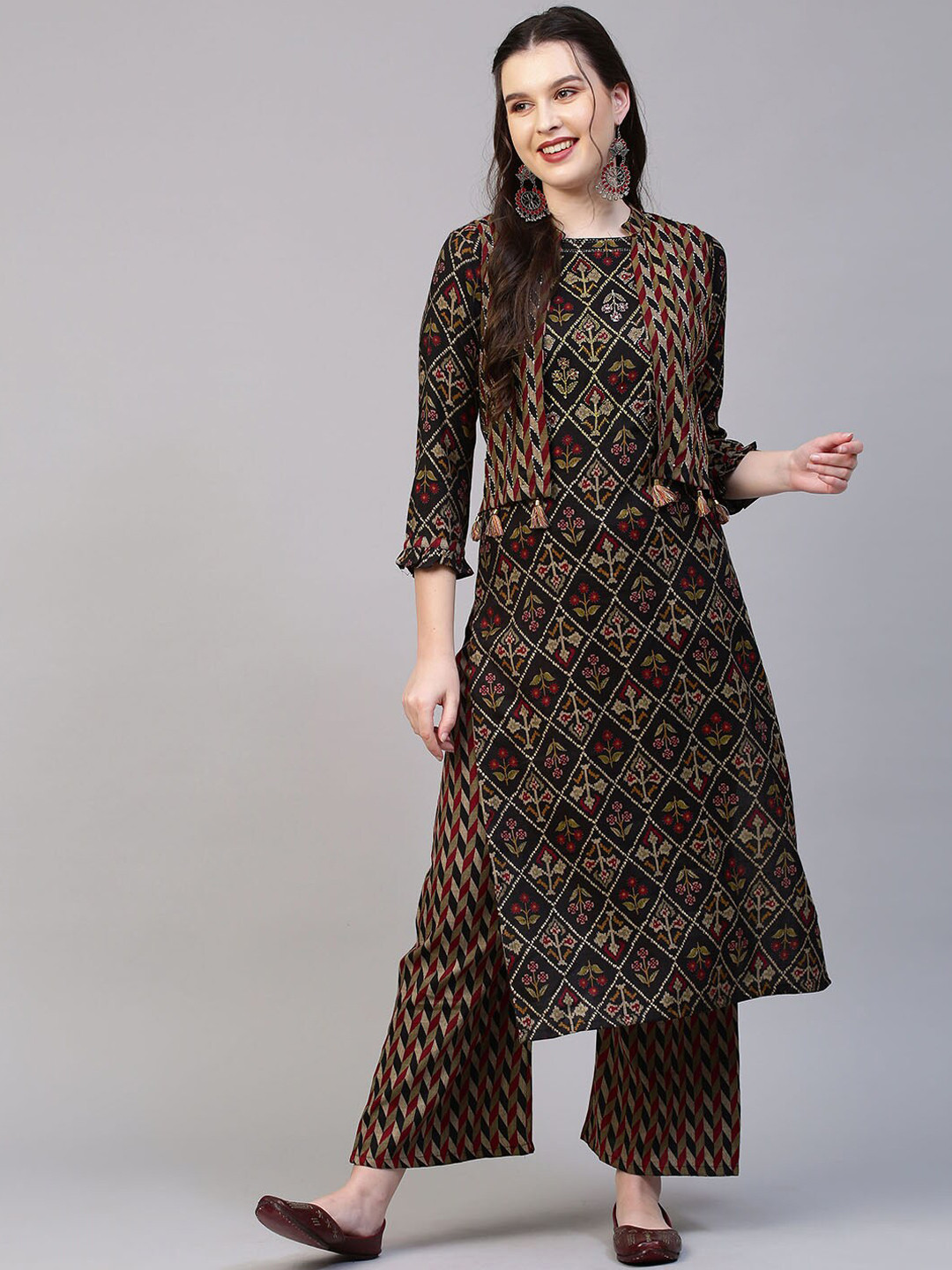 

FASHOR Women Black Ethnic Motifs Printed Pleated Sequinned Kurti with Trousers
