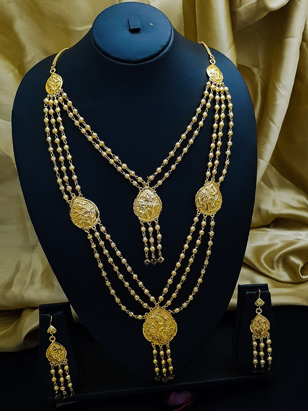 

GRIIHAM Gold Platted Gold Fancy Jewellery Set