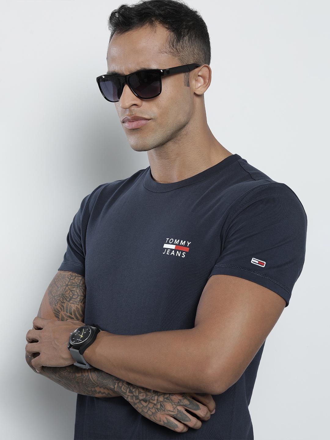 

Tommy Hilfiger Men Navy Blue Brand Logo Placement Print Organic Cotton Slim Fit T-shirt