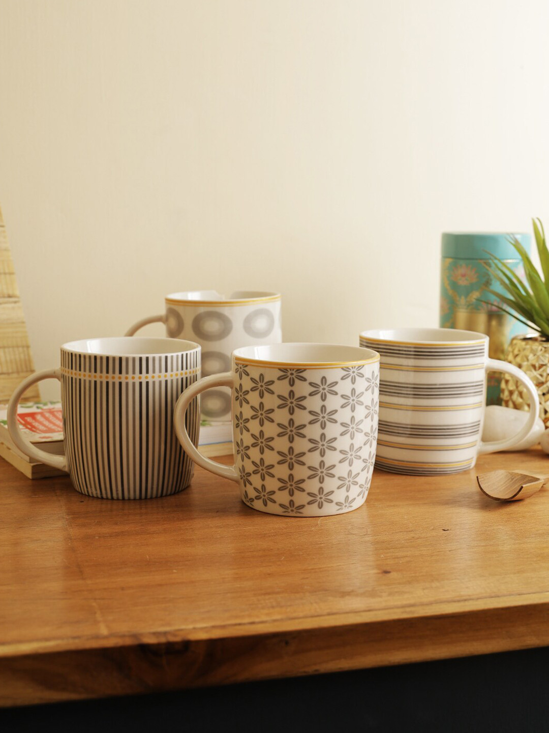 

House Of Accessories Set of 4 White Printed Ceramic Glossy Mugs