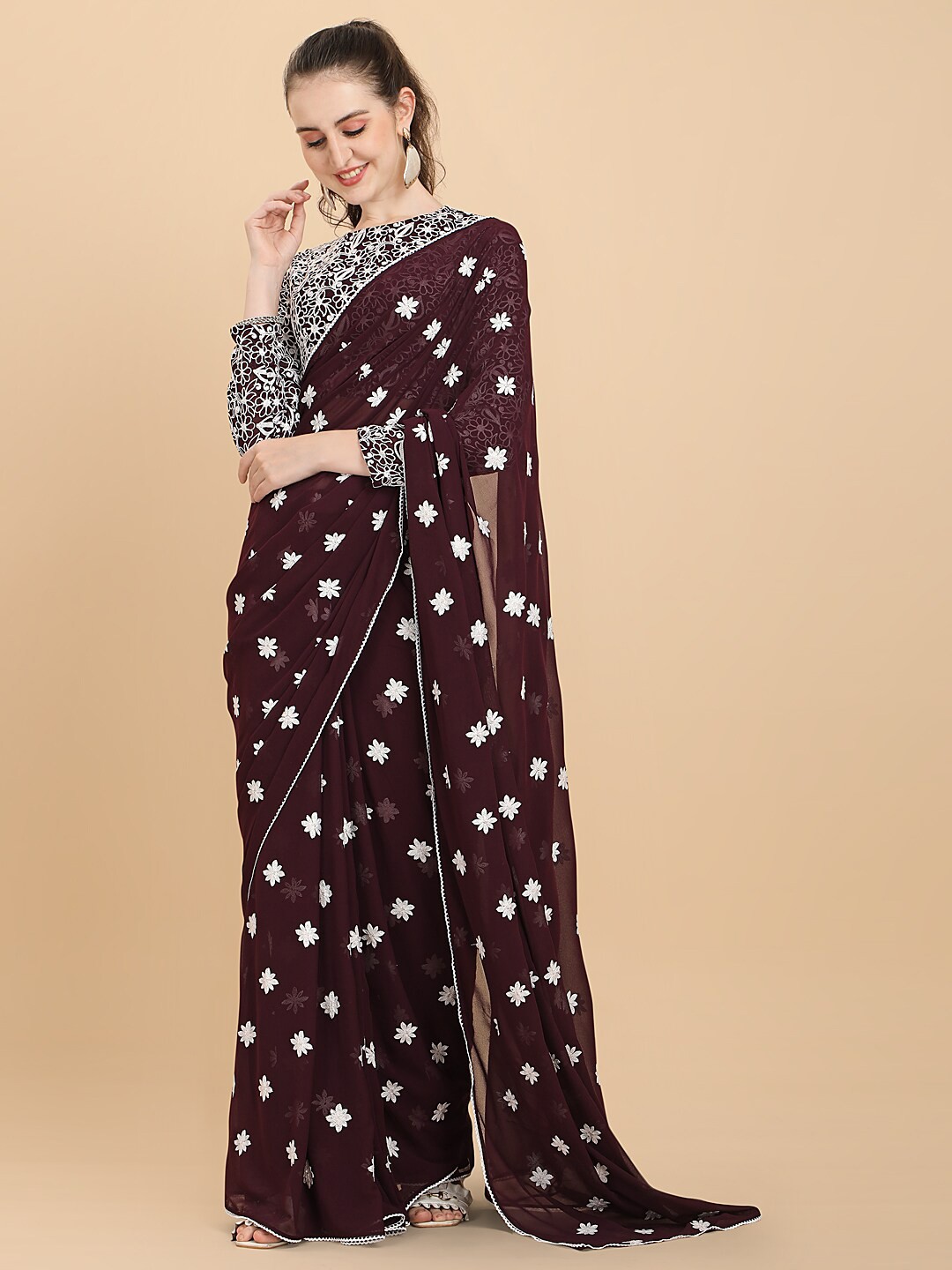 

Inddus Women Wine Embroidered Georgette Saree with Blouse Piece, Mauve