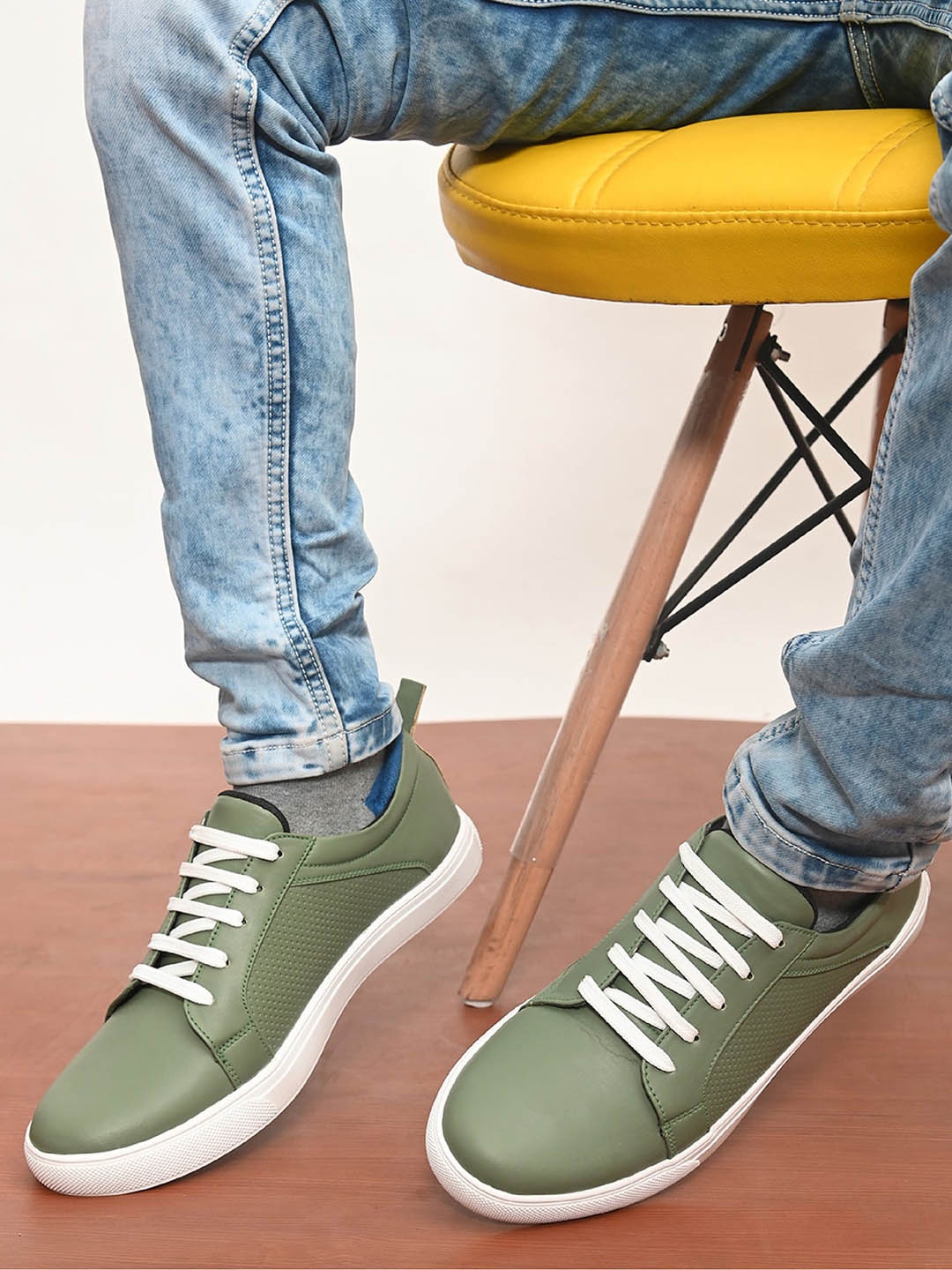 

Roadster Men Olive Green Sneakers