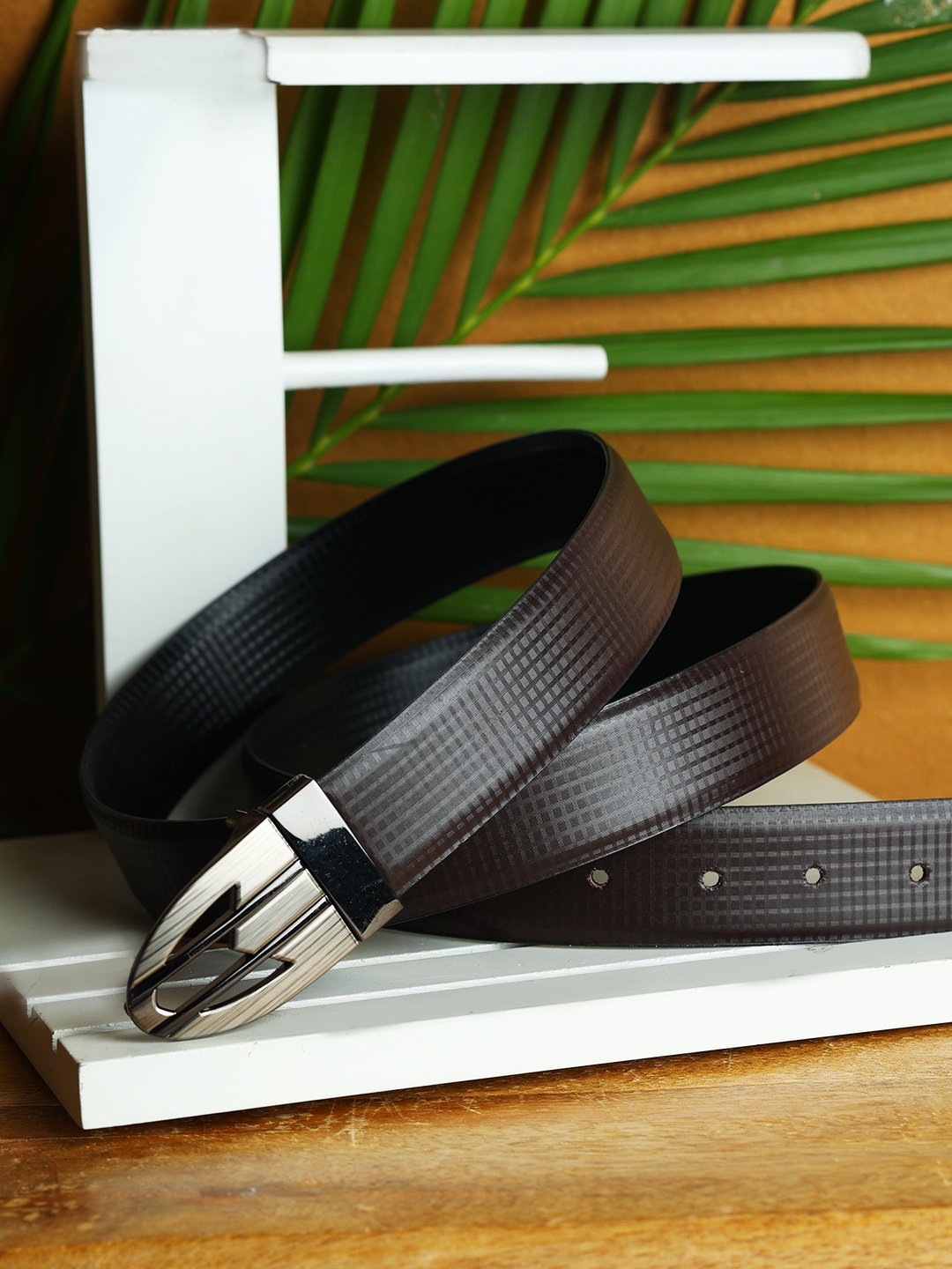 

ZEVORA Men Brown & Black Textured PU Formal Reversible Belt