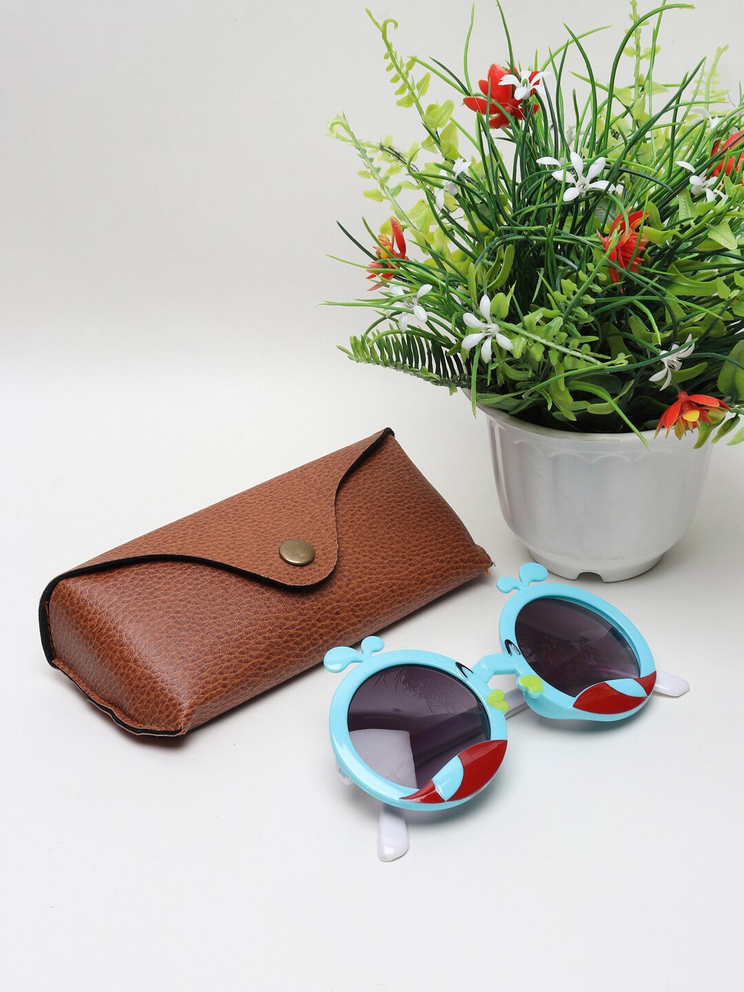 

FROGGY Kids Black Lens & Blue Other Sunglasses with UV Protected Lens