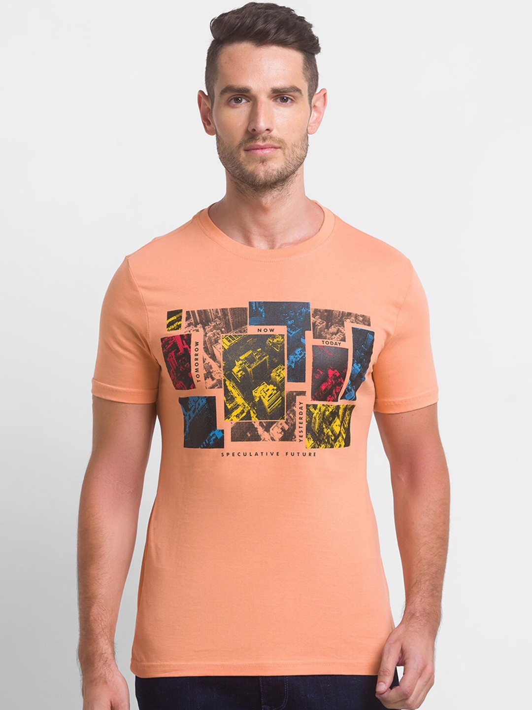 

Globus Men Pink Floral Printed Applique Slim Fit T-shirt