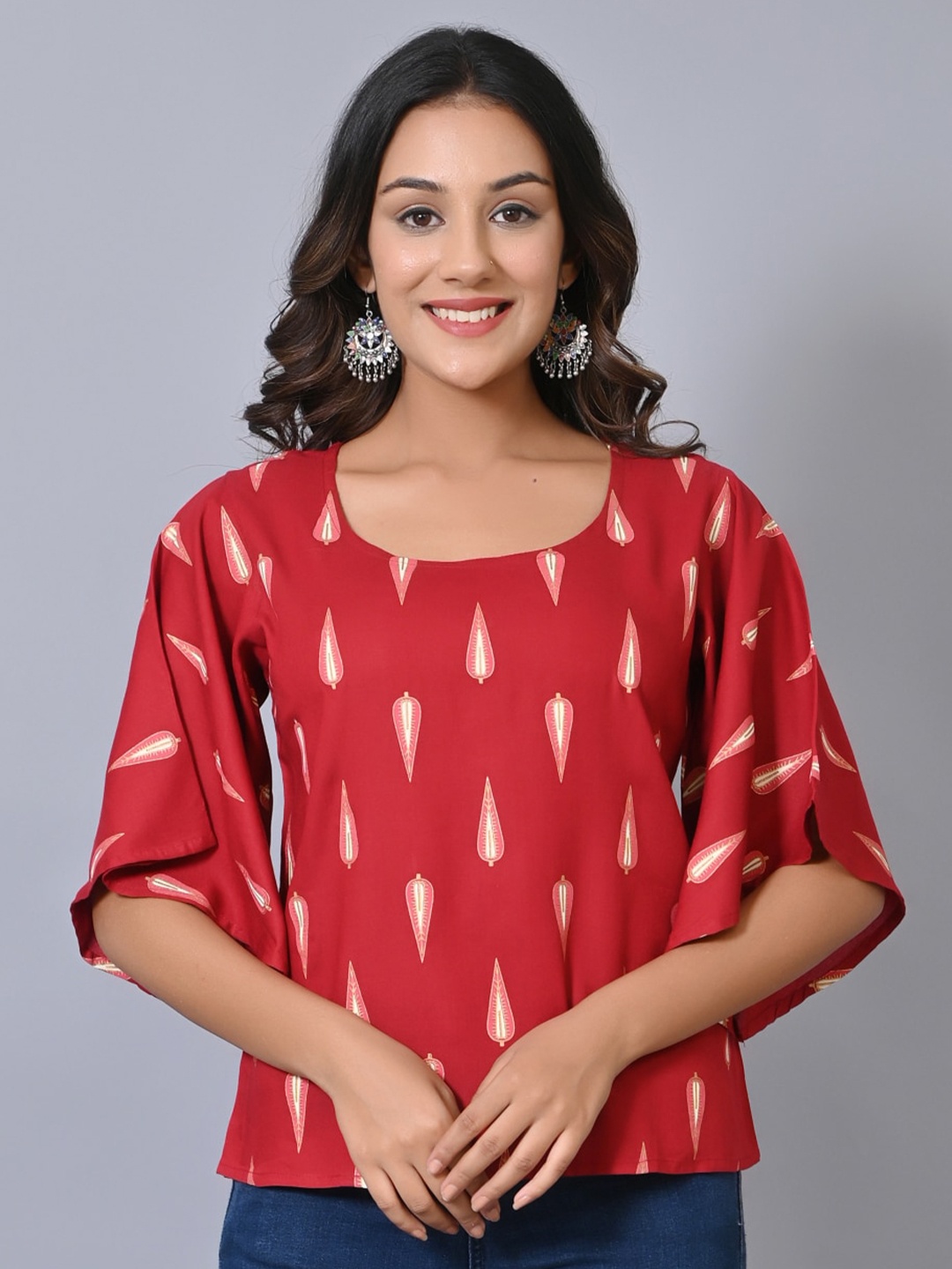 

IQRAAR Maroon & tomato Print Top