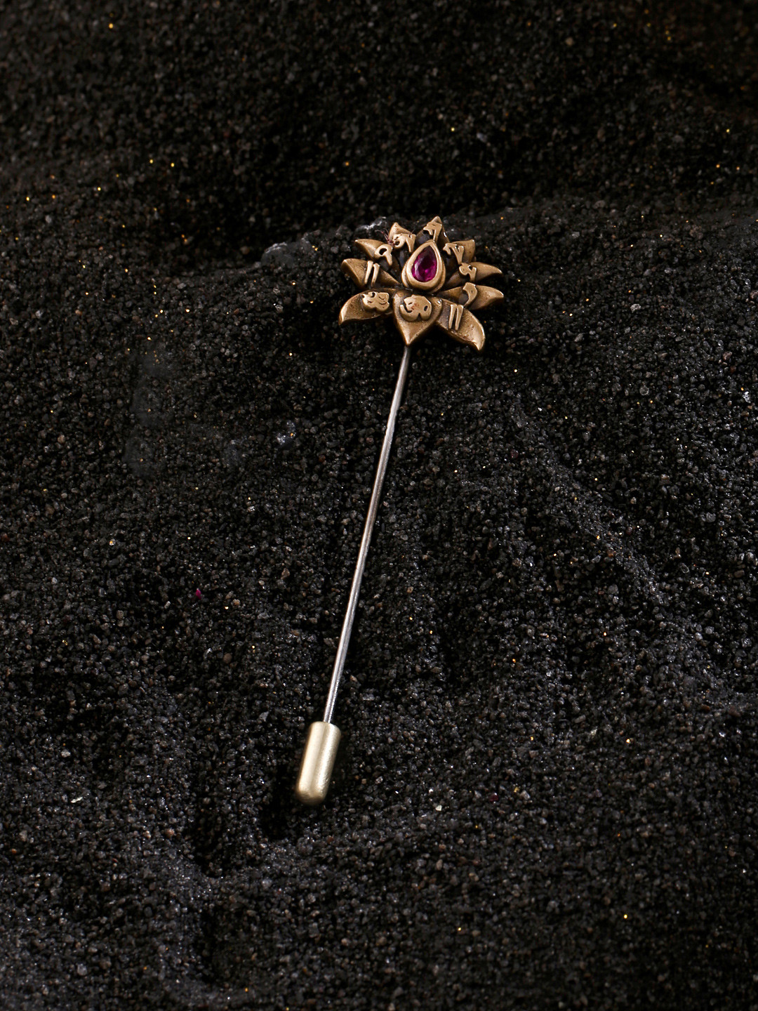

COSA NOSTRAA Men Metallic-Toned & Pink Lotus Shaped lapel pin