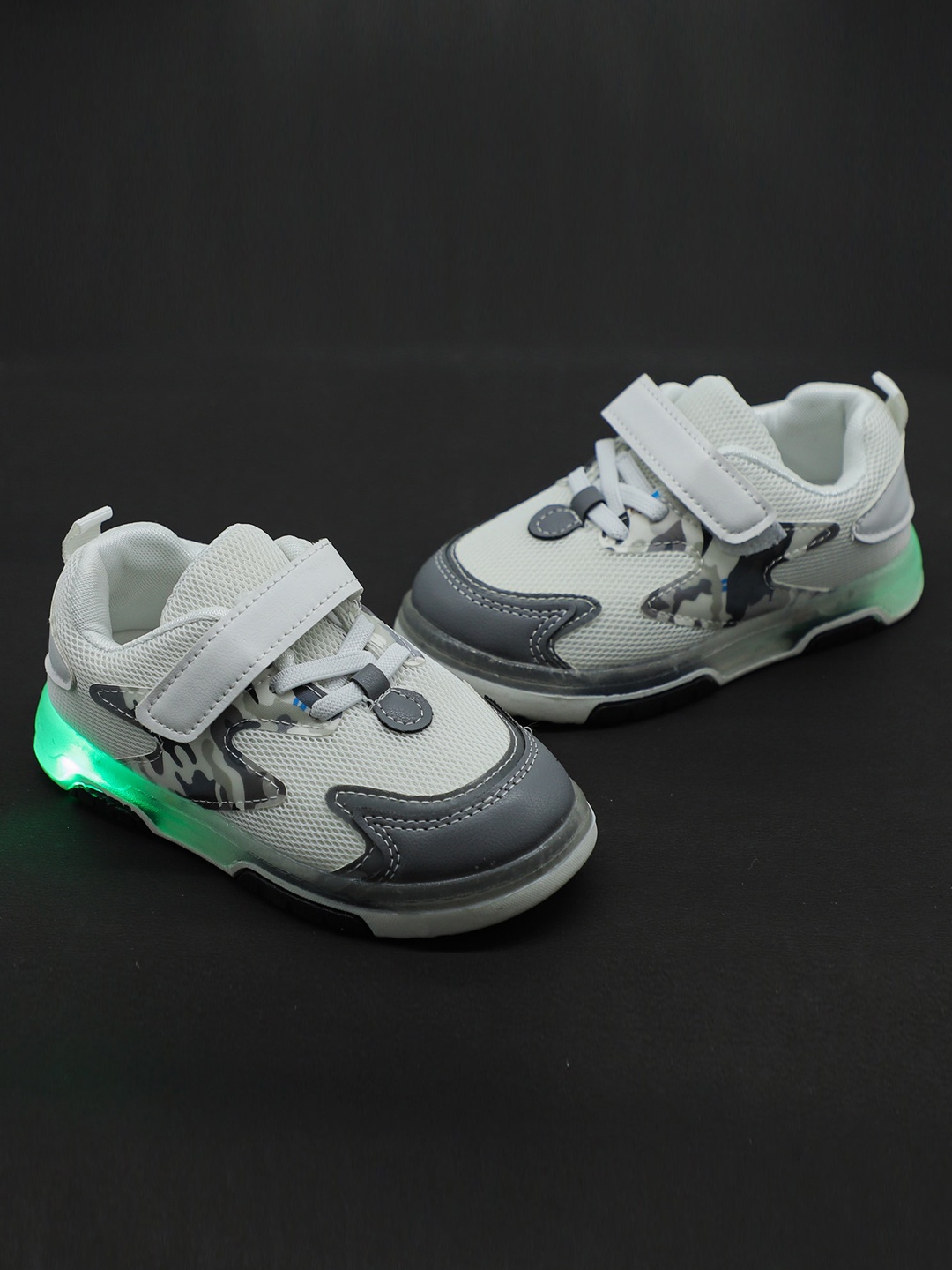 

FEETWELL SHOES Unisex Kids White Woven Design Sneakers