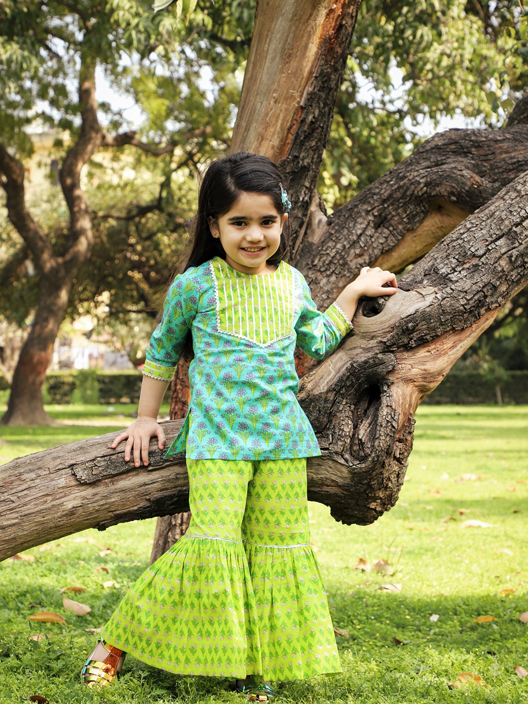 

LIL DRAMA Girls Green Ethnic Motifs Printed Pure Cotton Kurti with Sharara