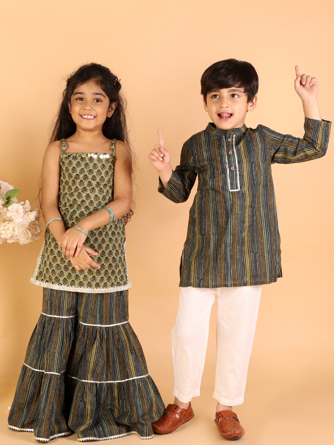 

LIL DRAMA Girls Green Ethnic Motifs Printed Pure Cotton Kurti with Sharara