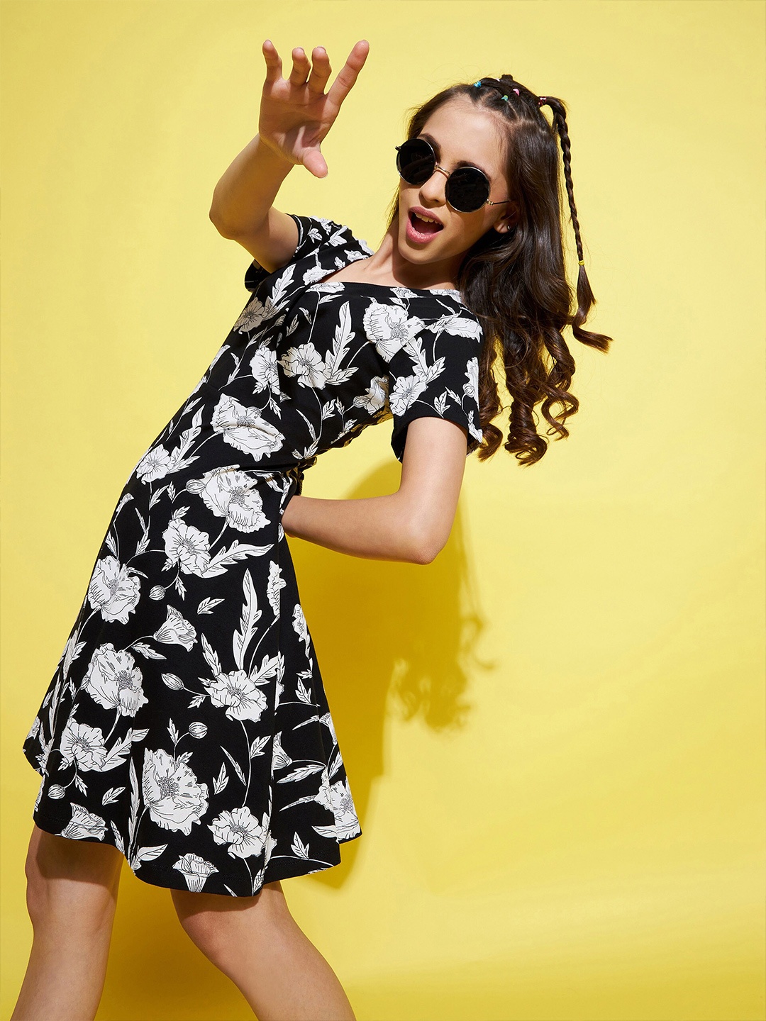 

Noh Voh - SASSAFRAS Kids Black & xiketic Floral Dress