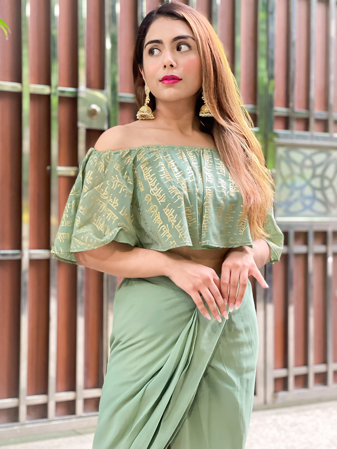 

Shae by SASSAFRAS Green & Gold-Toned Printed Co-Ords