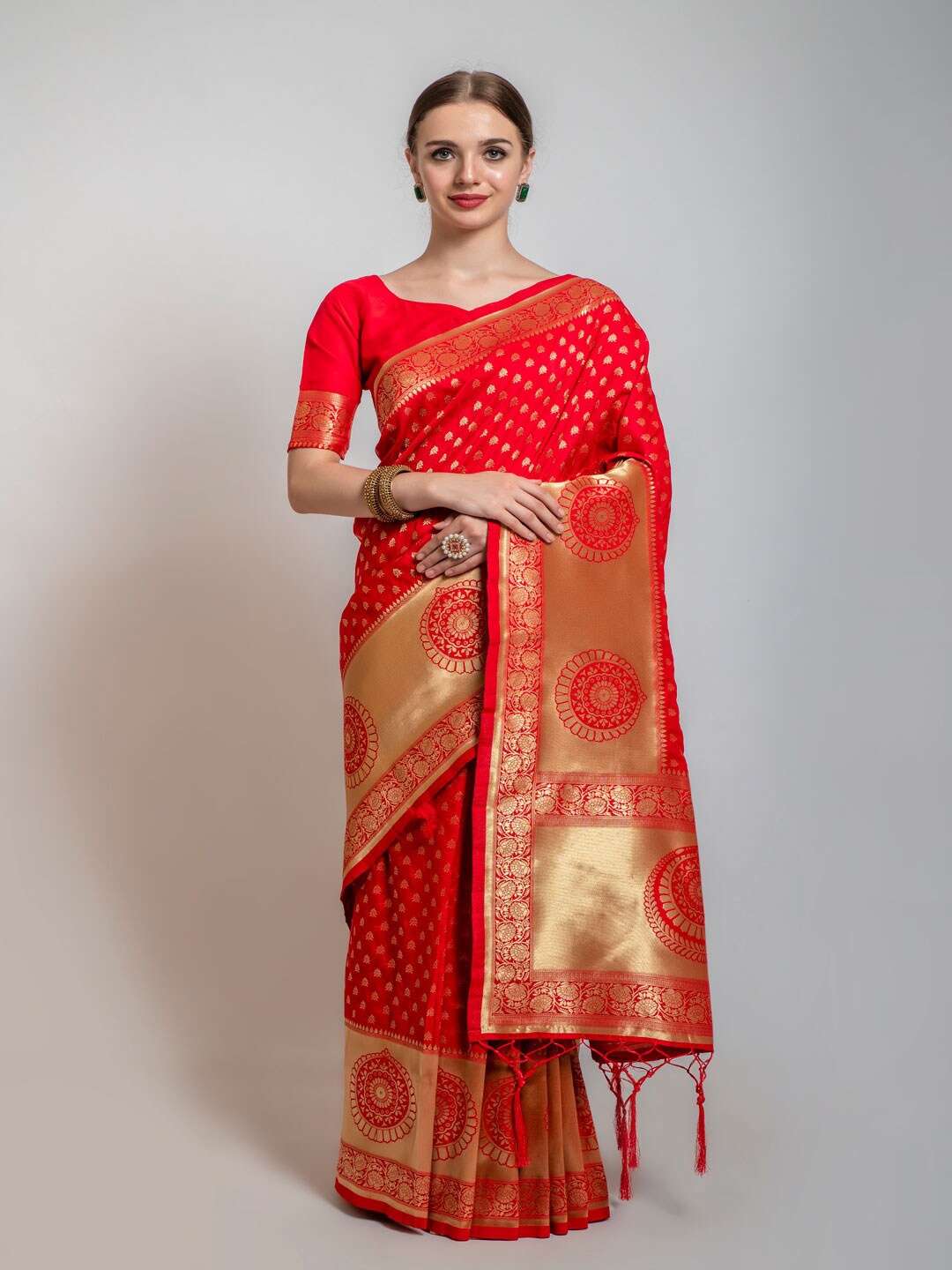 

Lilots Red & Gold-Toned Ethnic Motifs Banarasi Saree