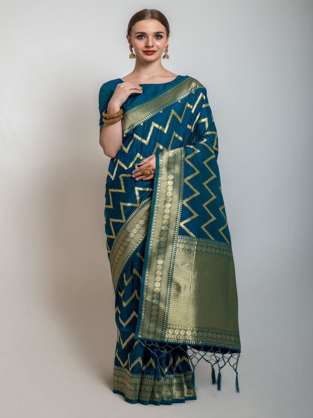 

Lilots Blue & Gold-Toned Zari Banarasi Silk Saree